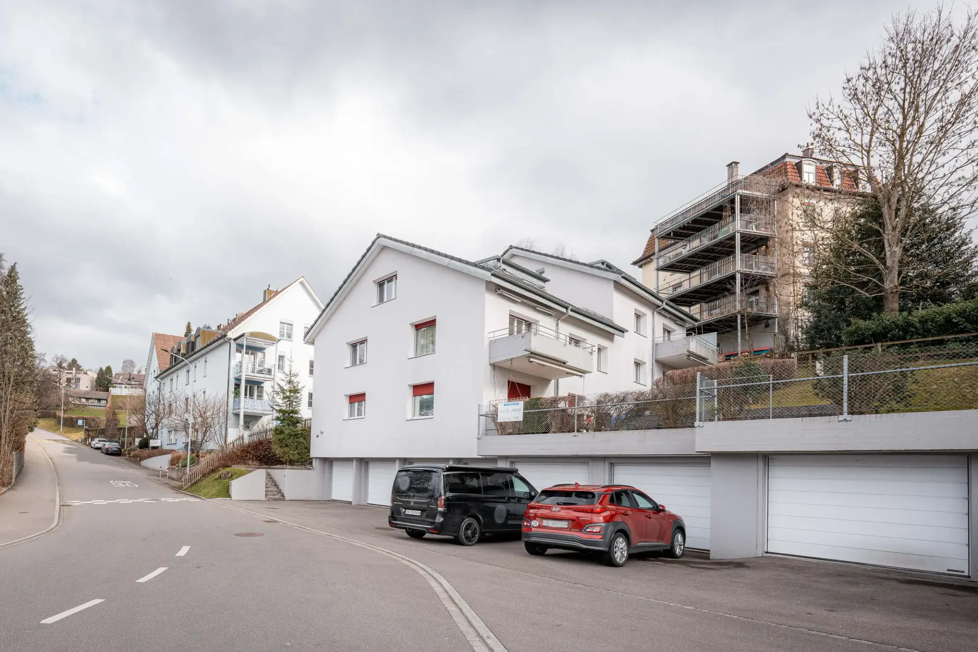 Boîte de garage protégée dans un emplacement central