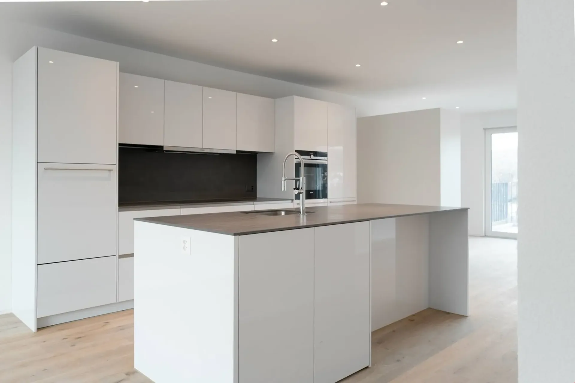 Neue 4.5-Zimmer-Wohnung - Großer Balkon