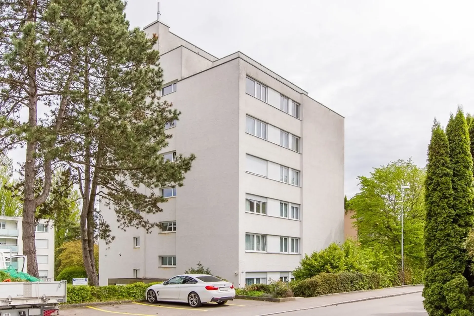 Freier Einstellplatz in Tiefgarage