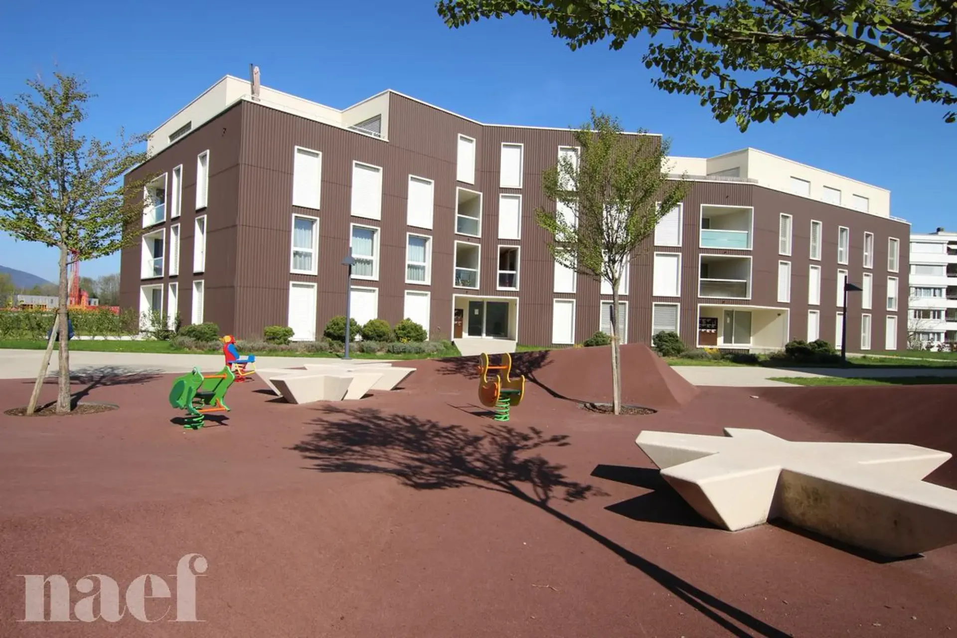 Bel appartement situé dans un complexe construit en 2013.