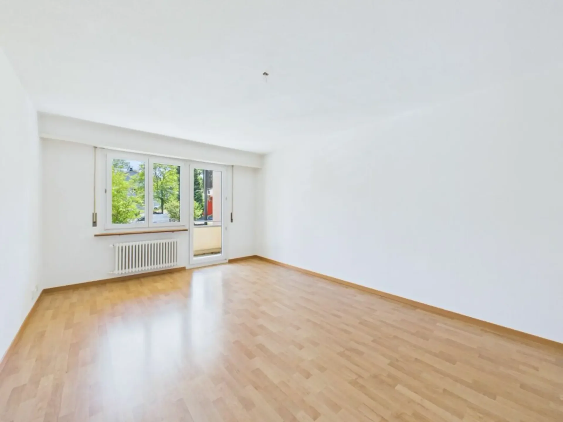 Gepflegte 3.5 Zimmer Wohnung im 1.OG