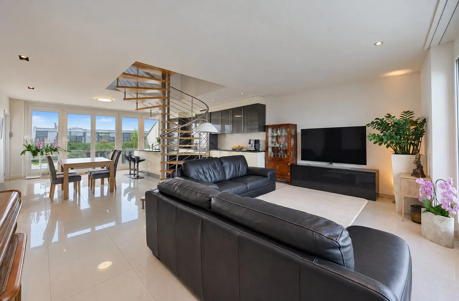 Magnifique Dachgeschoss-Duplex mit 79 m² Terrasse im Petit-Saconnex