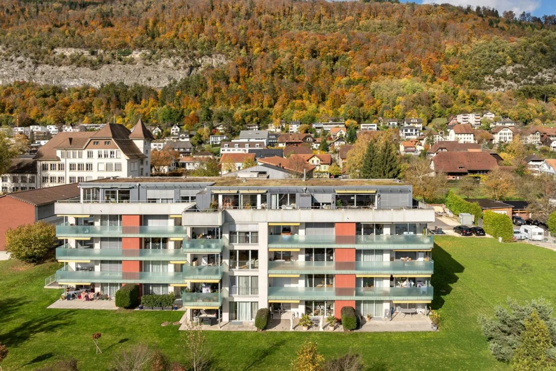 Appartamento di 3,5 locali situato in zona tranquilla in vendita