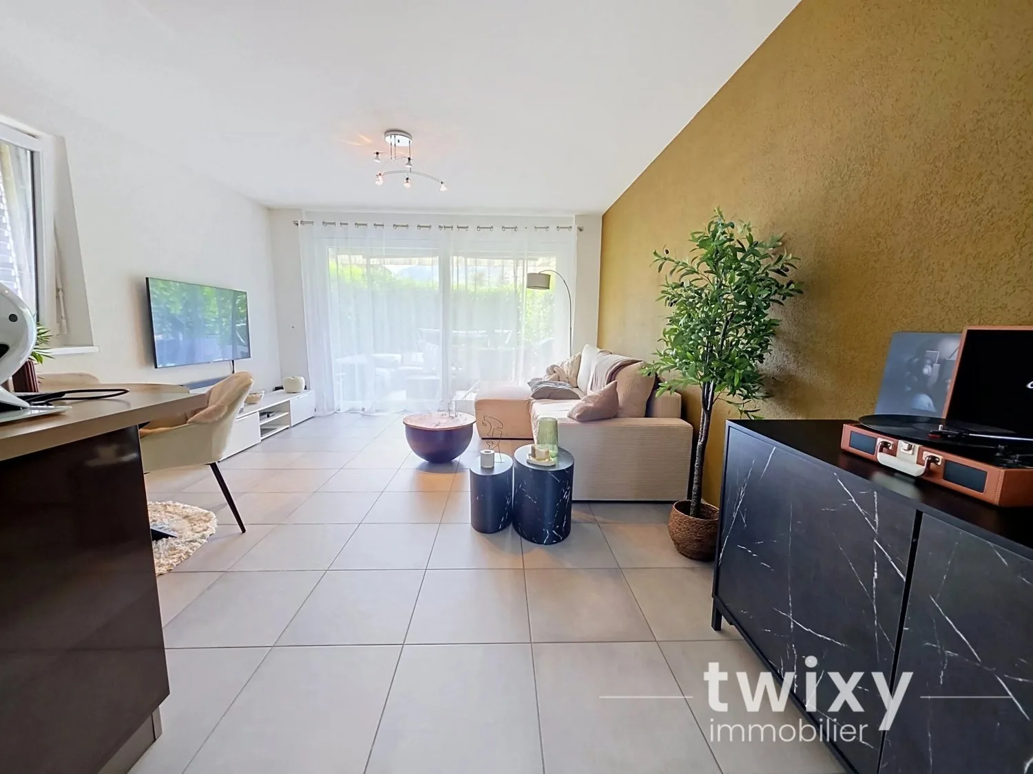 Vétroz - Charmantes 2.5 Zimmer mit privater Terrasse