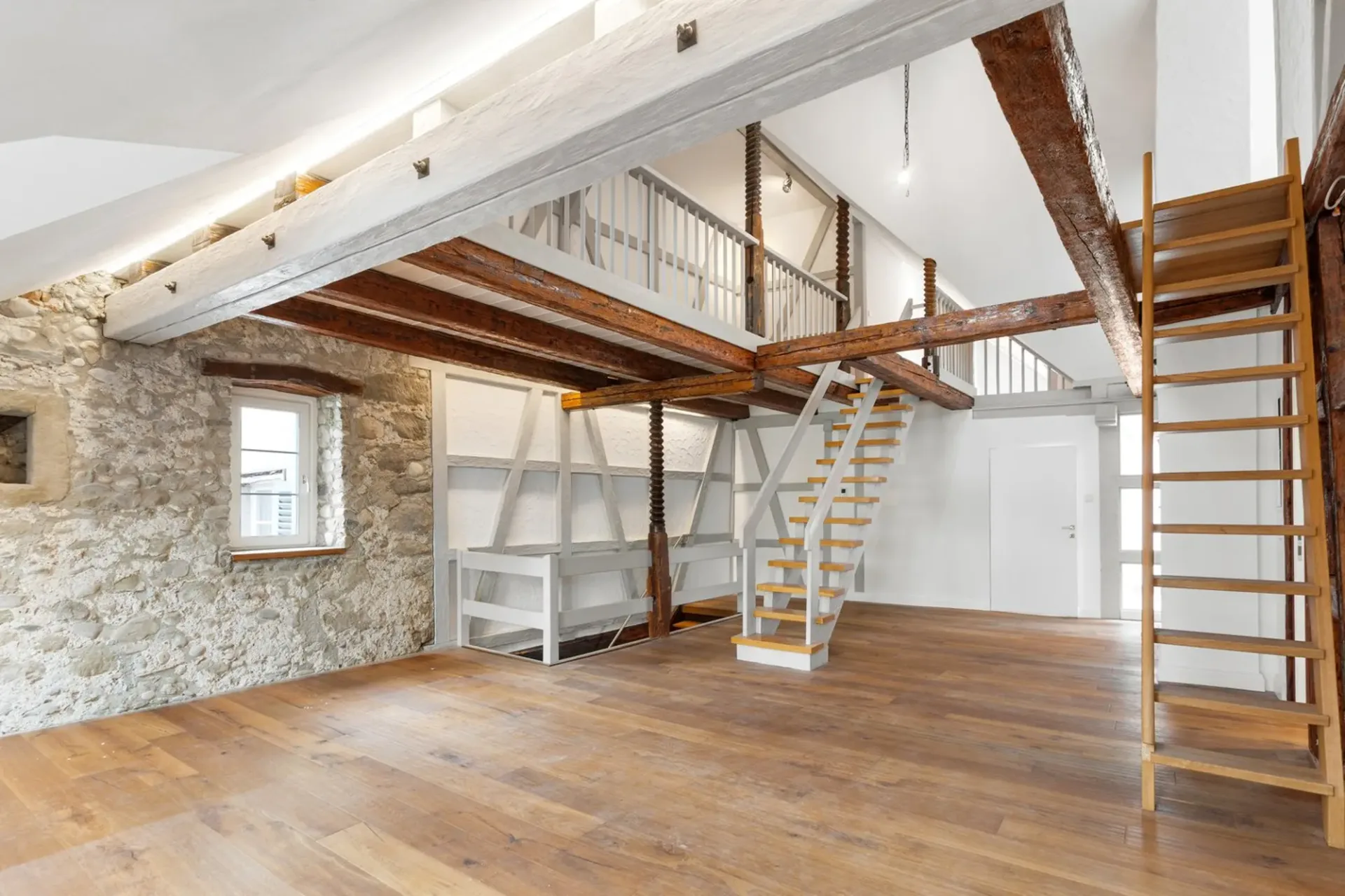 Überlingen DE - Kernsanierte 2,5-Zimmer-Wohnung mit historischem Charme in Überlingen