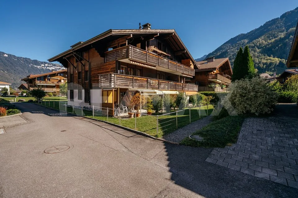 Attraktive 3.5-Zimmer-Parterrewohnung mit Gartenterrasse in Wilderswil