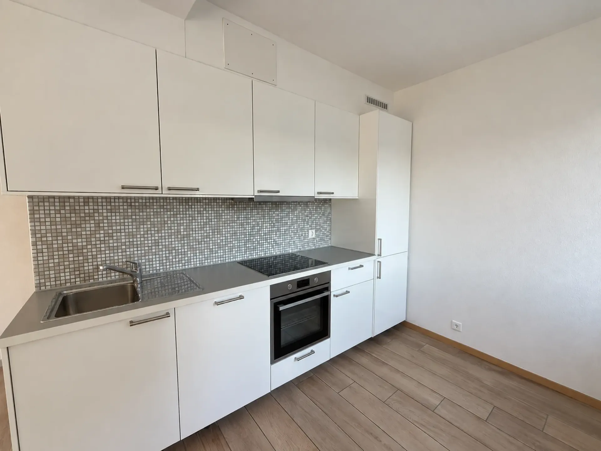 Geräumige 4.5-Zimmer-Wohnung im Zentrum von Mendrisio