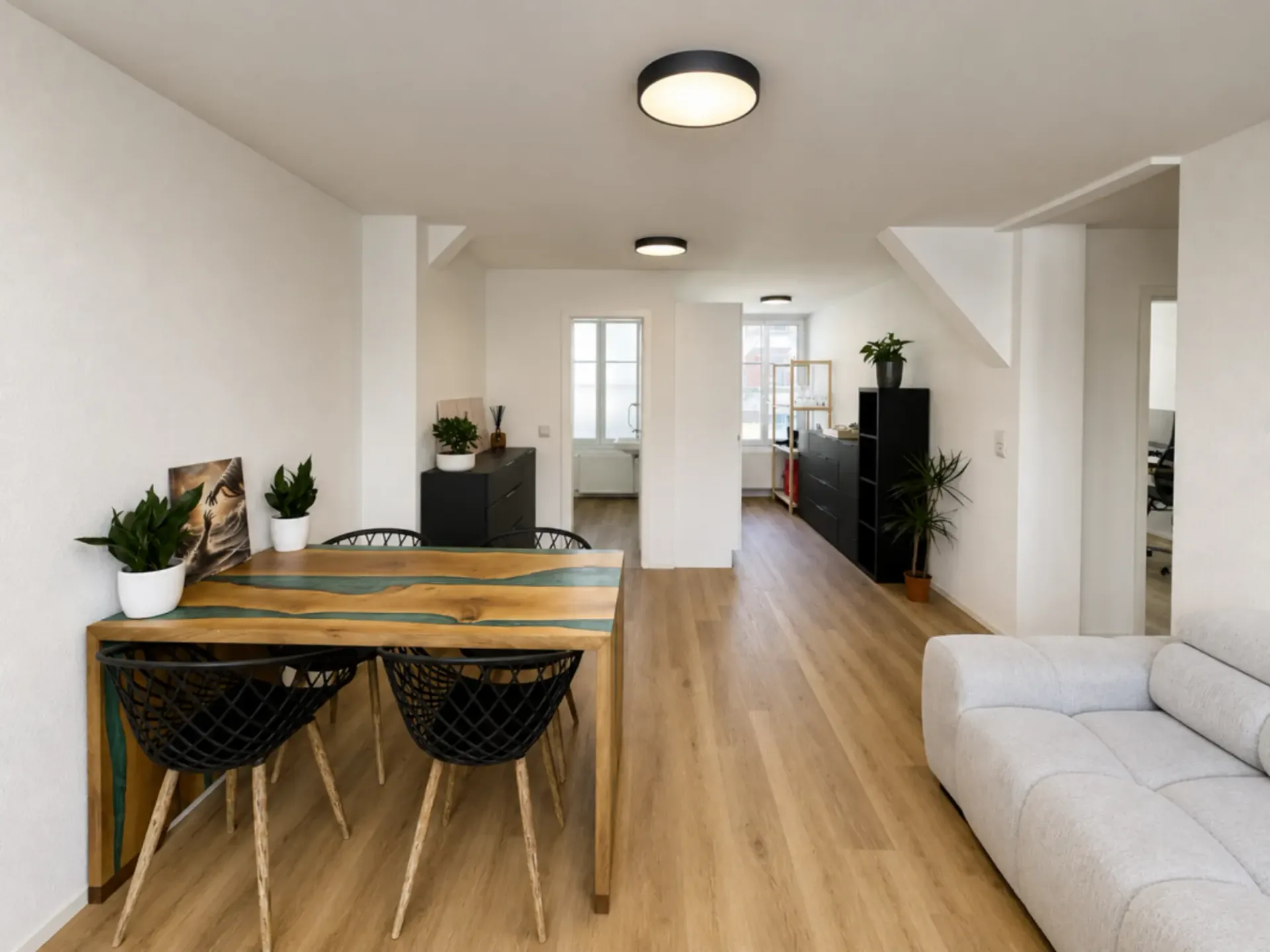 Helle, modern möblierte 3,5-Zimmer-Wohnung mit viel Wohnkomfort