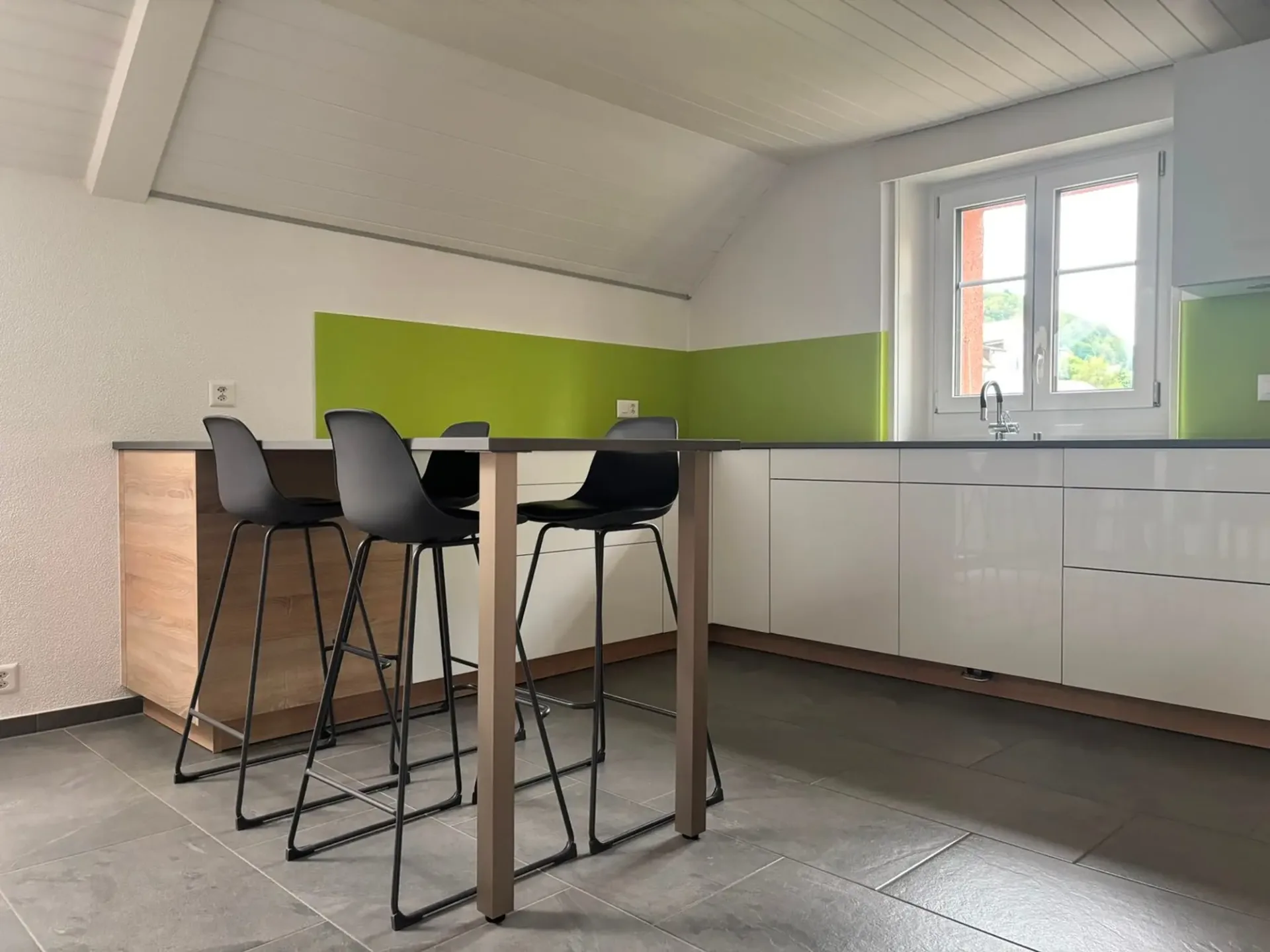 Superbes Dachwohnung von 144 m² – Vollständig renoviert