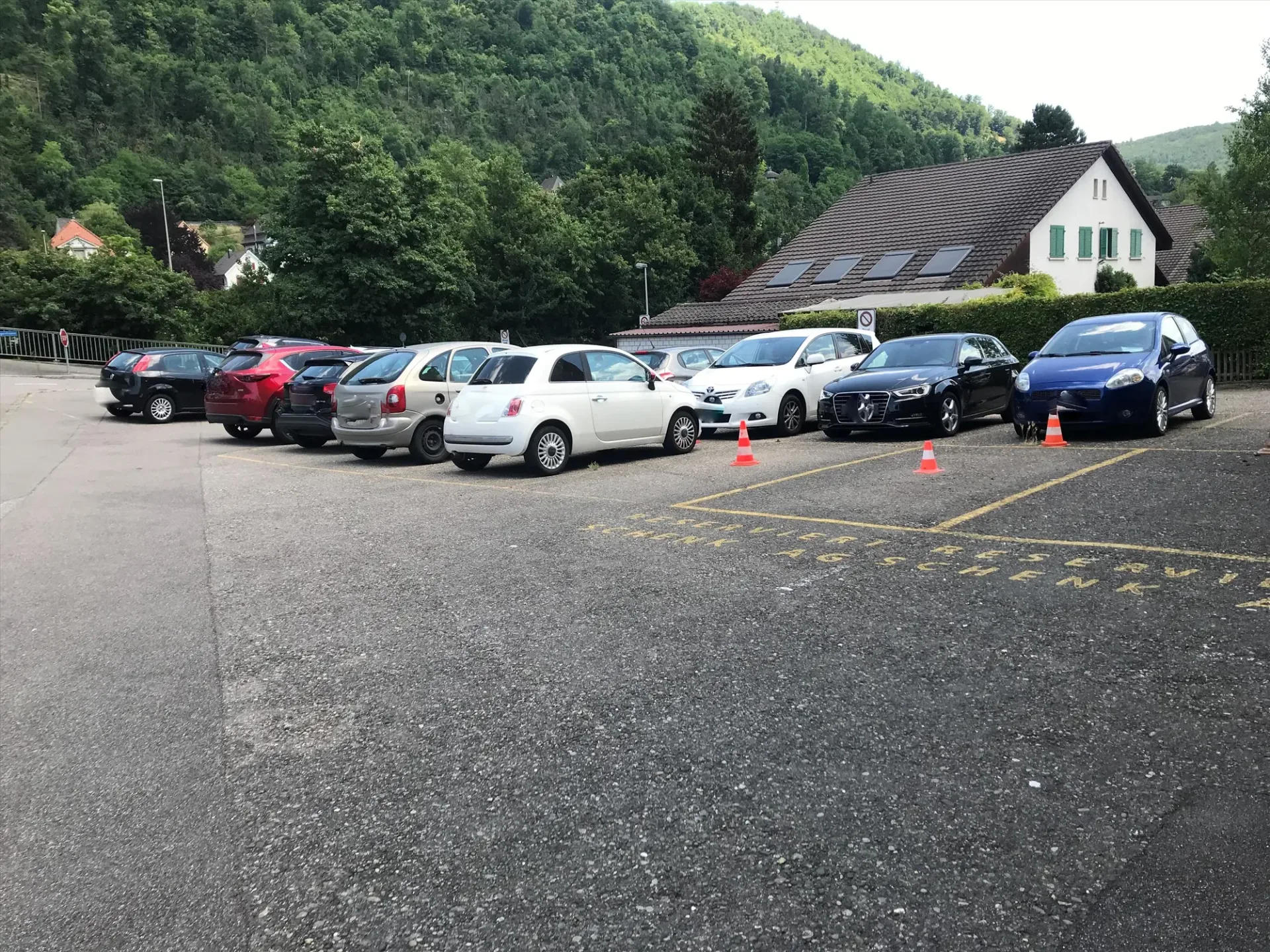 Aussenparkplatz zu vermieten!