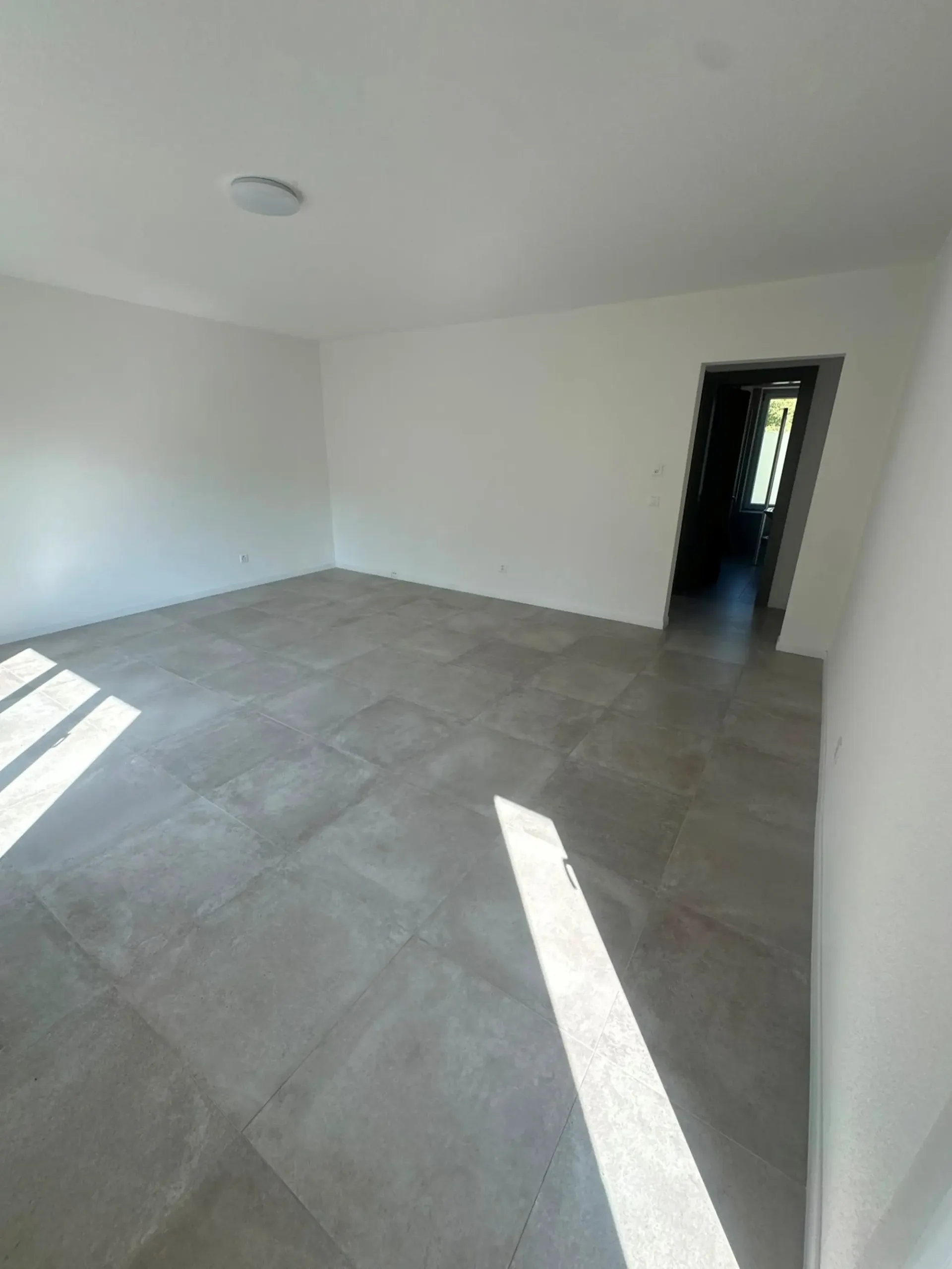 Helles 3.5-Zimmer-Wohnung mit großem Balkon in Moutier