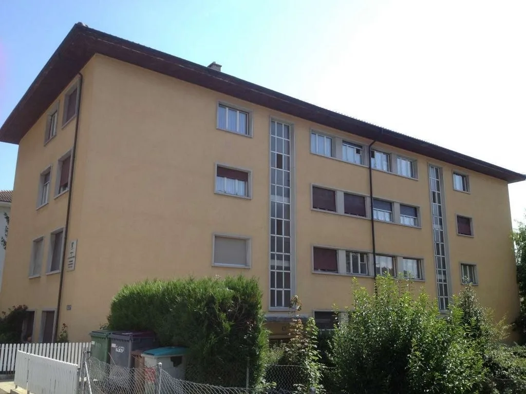 In einem angenehmen und ruhigen Viertel entdecken Sie diese schöne 3-Zimmer-Wohnung