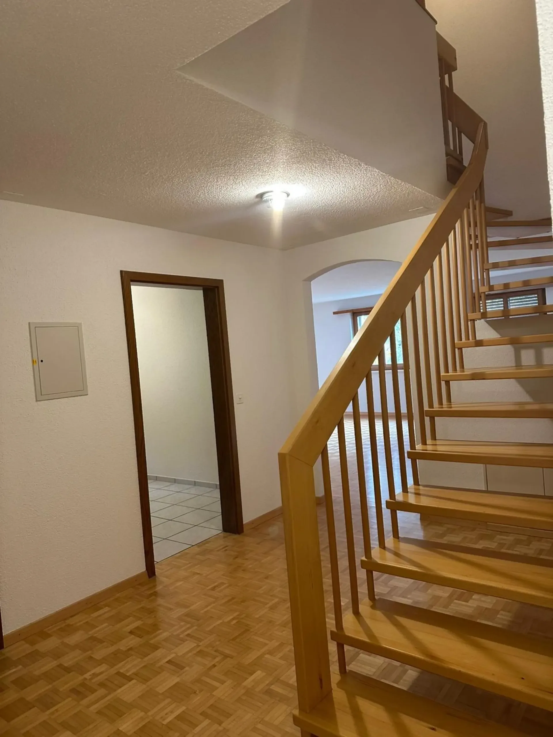 Rustikalische Maisonet-Wohnung mit Chemineé. Ein Besuch lohnt sich !