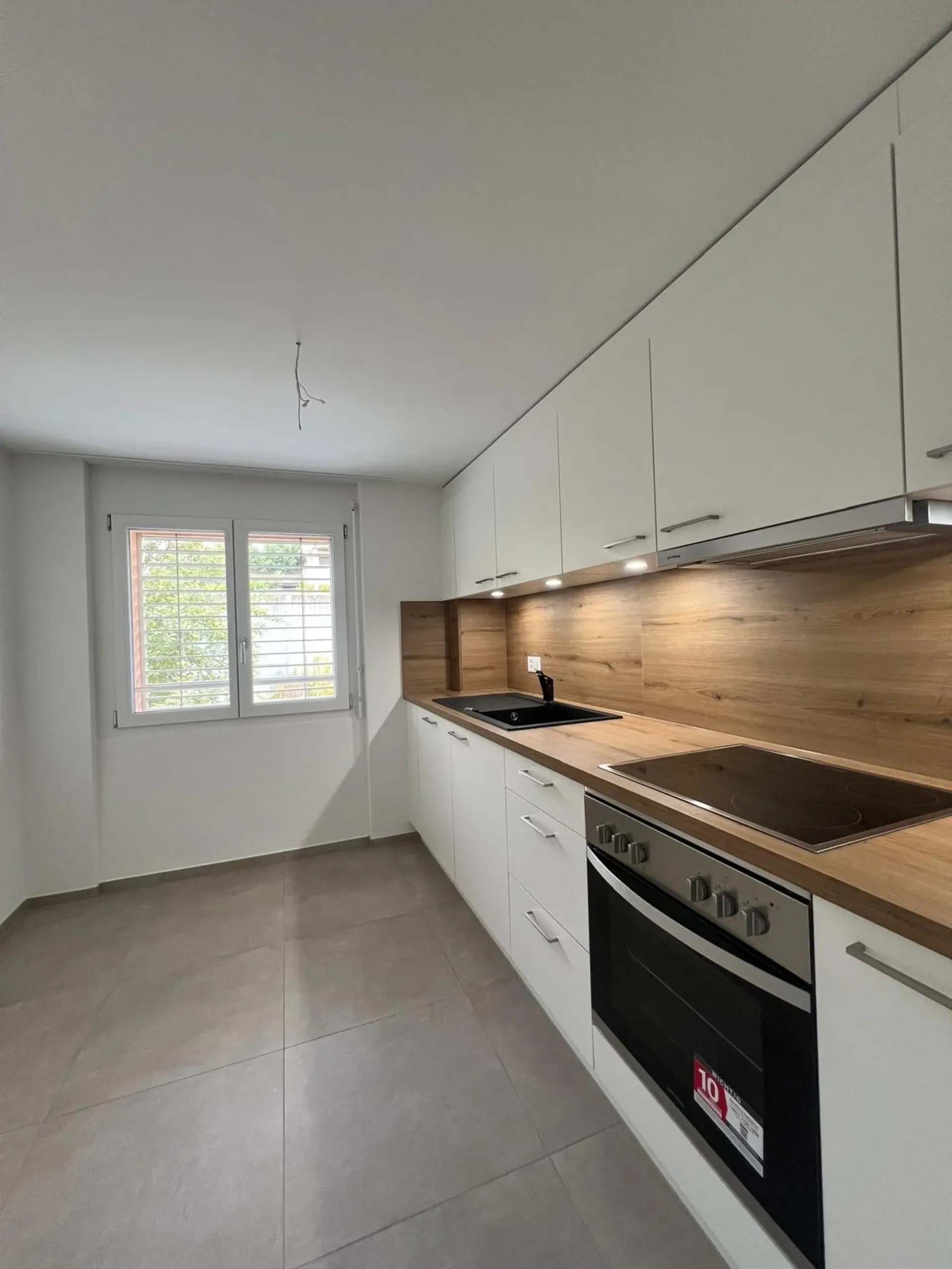 Appartamento moderno di 3 locali ristrutturato di recente, con balcone – disponibile immediatamente!