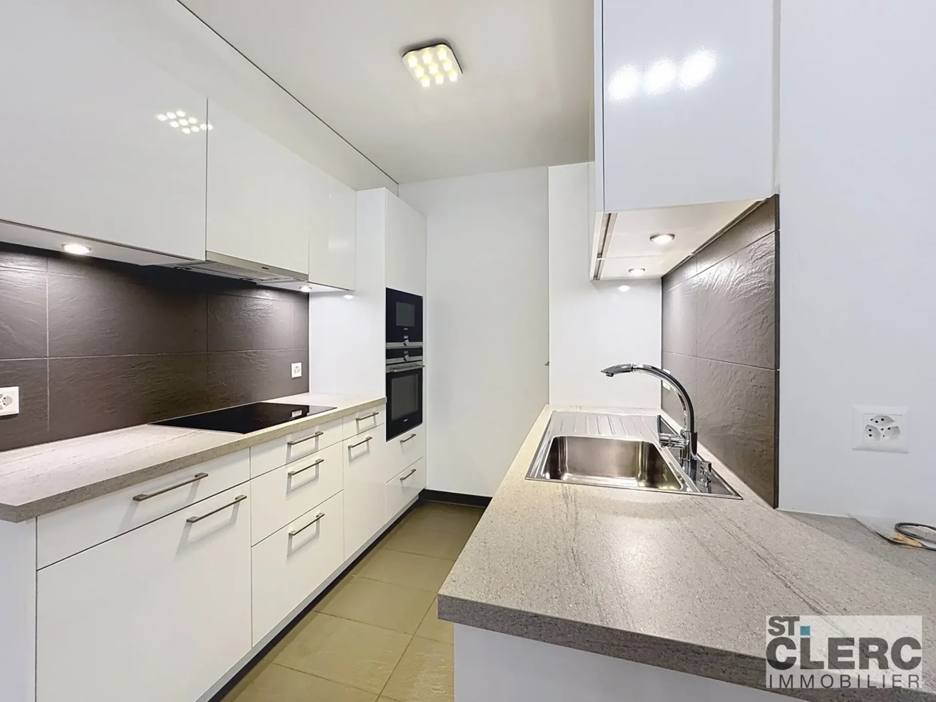 Beautiful 2.5-room apartment with terrace