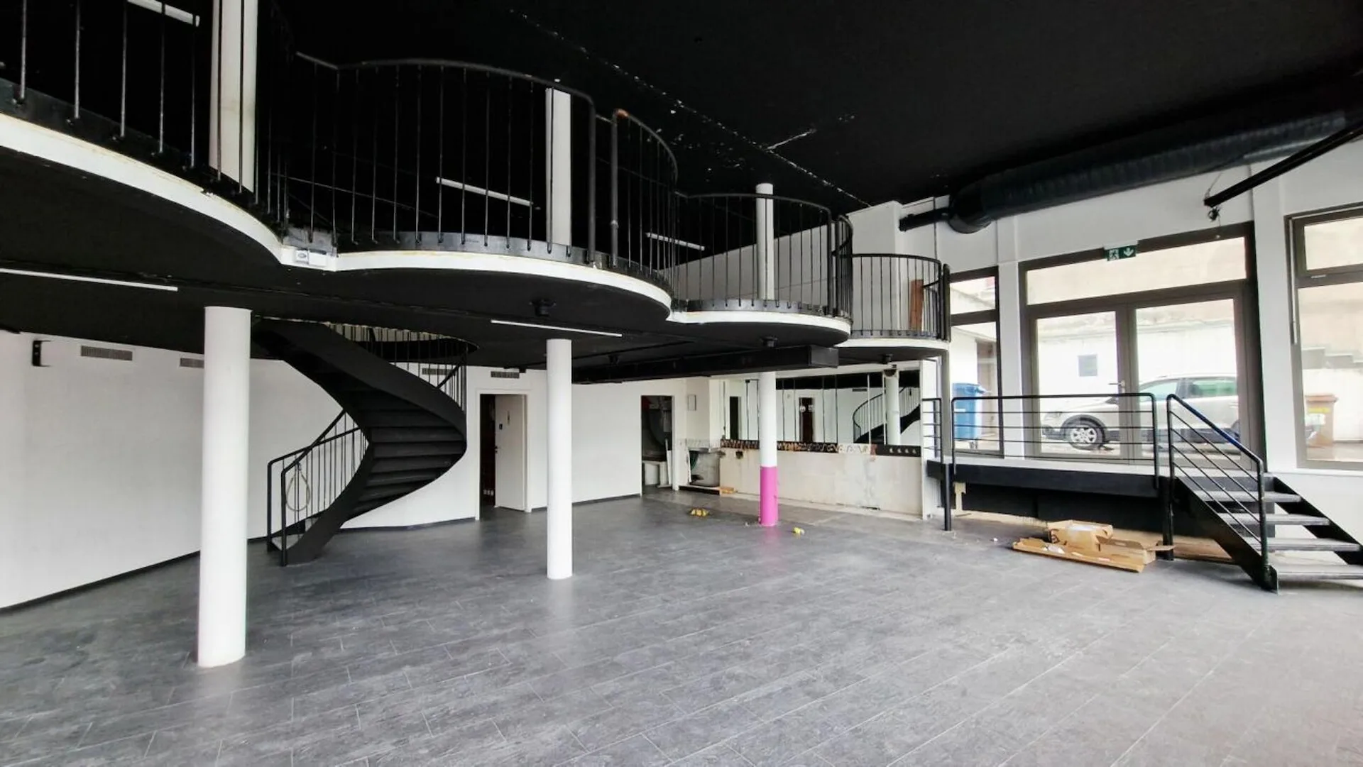 Verkaufsfläche im Erdgeschoss von 267m² im Zentrum von Lausanne!