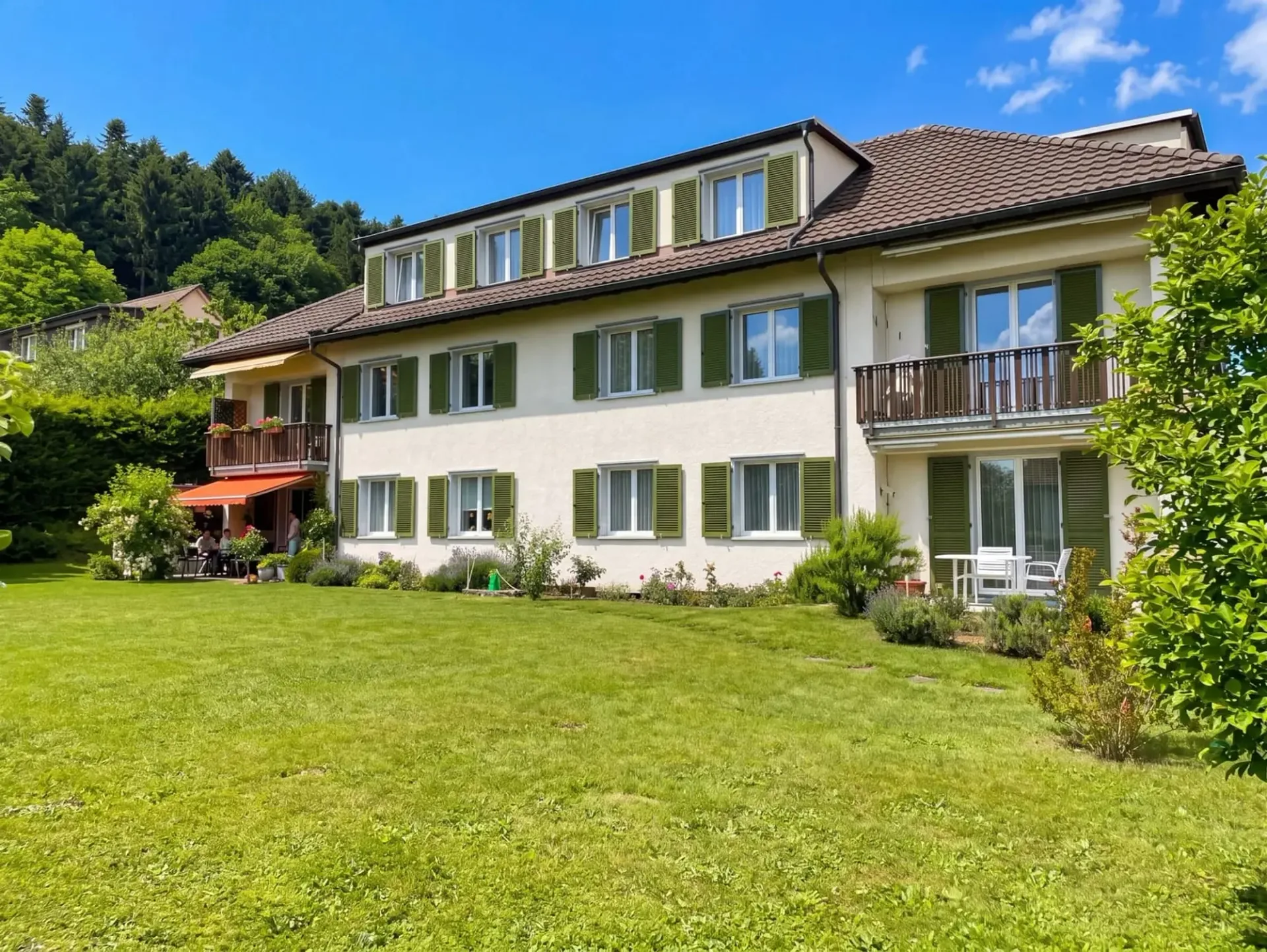 Apartment building with 5 units in St. Gallen for sale - potential in W2 zone