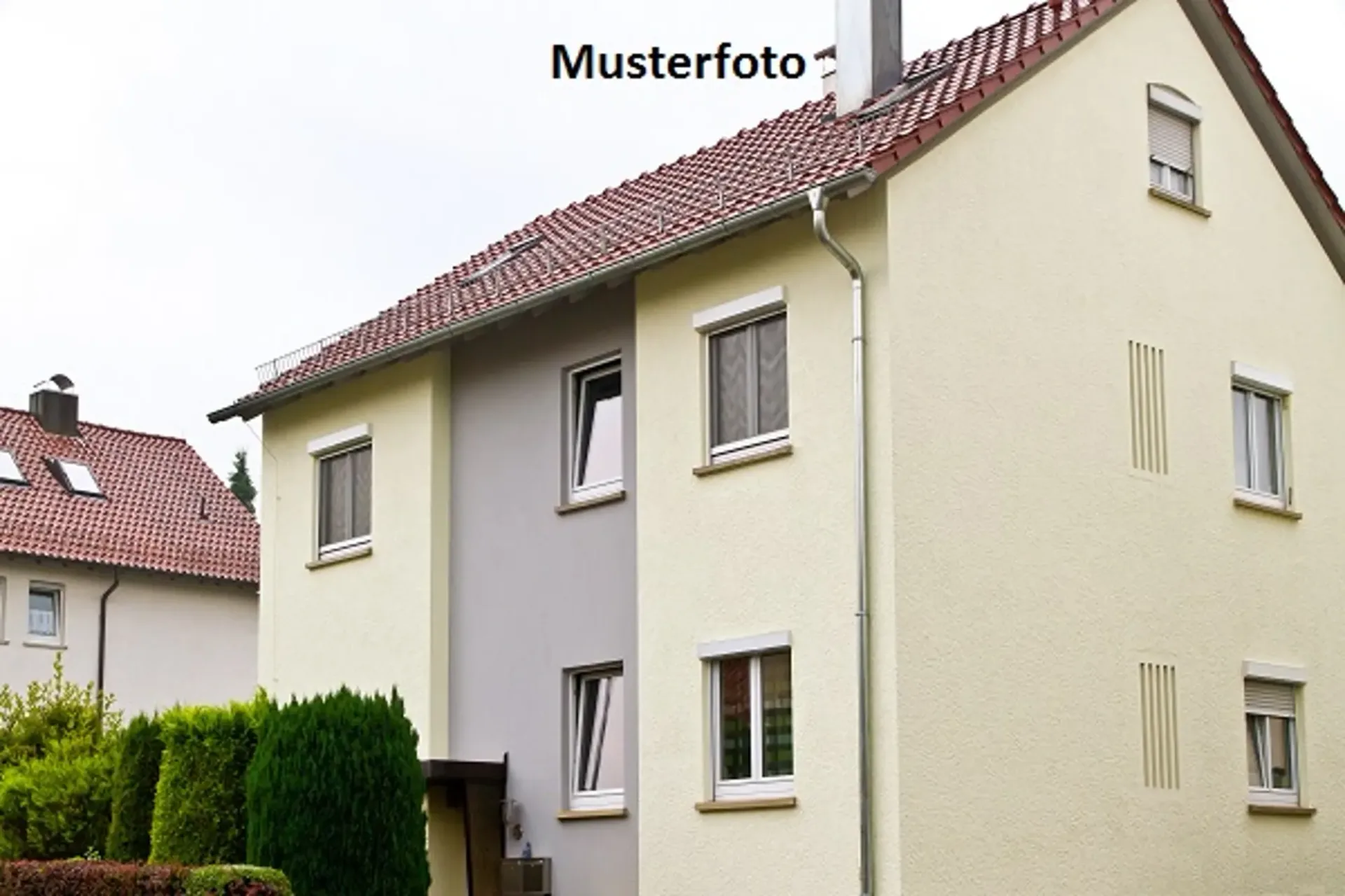 *Maison de 4 appartements et restaurant*