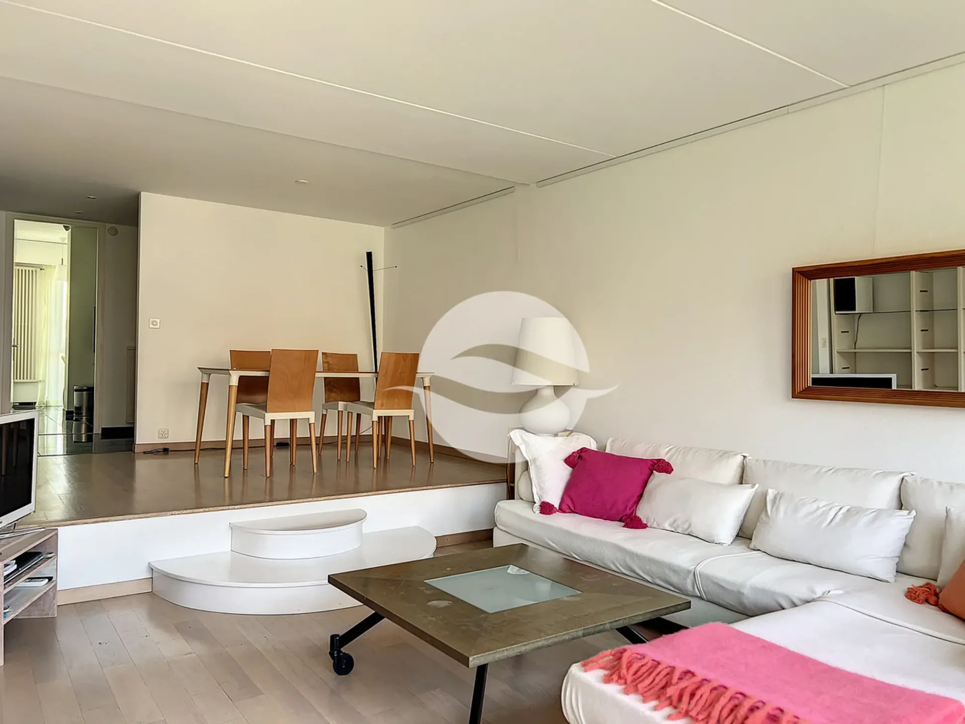 Bernex - Prächtige 5-Zimmer-Wohnung, möbliert, mit Balkonen