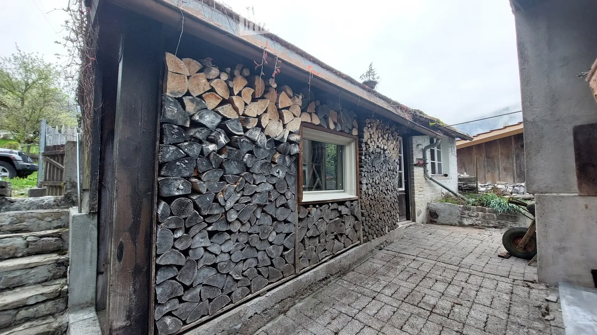 Charmantes Wohnhaus mit 2 Wohneinheiten in idyllischer Lage in Brienz BE