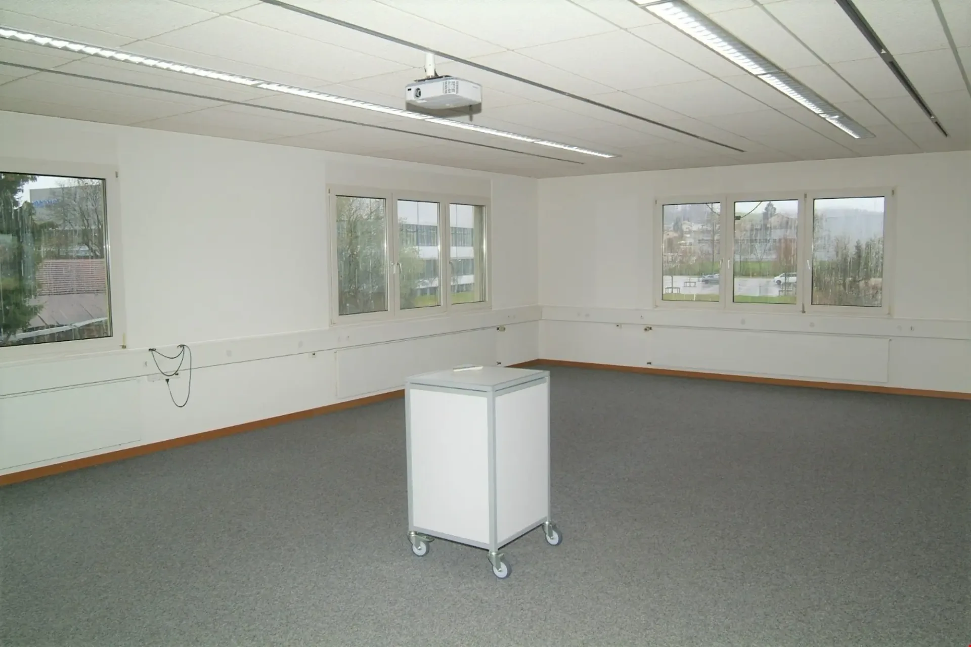 ruhiges Büro/Atelier mit guter Verkehrsanbindung