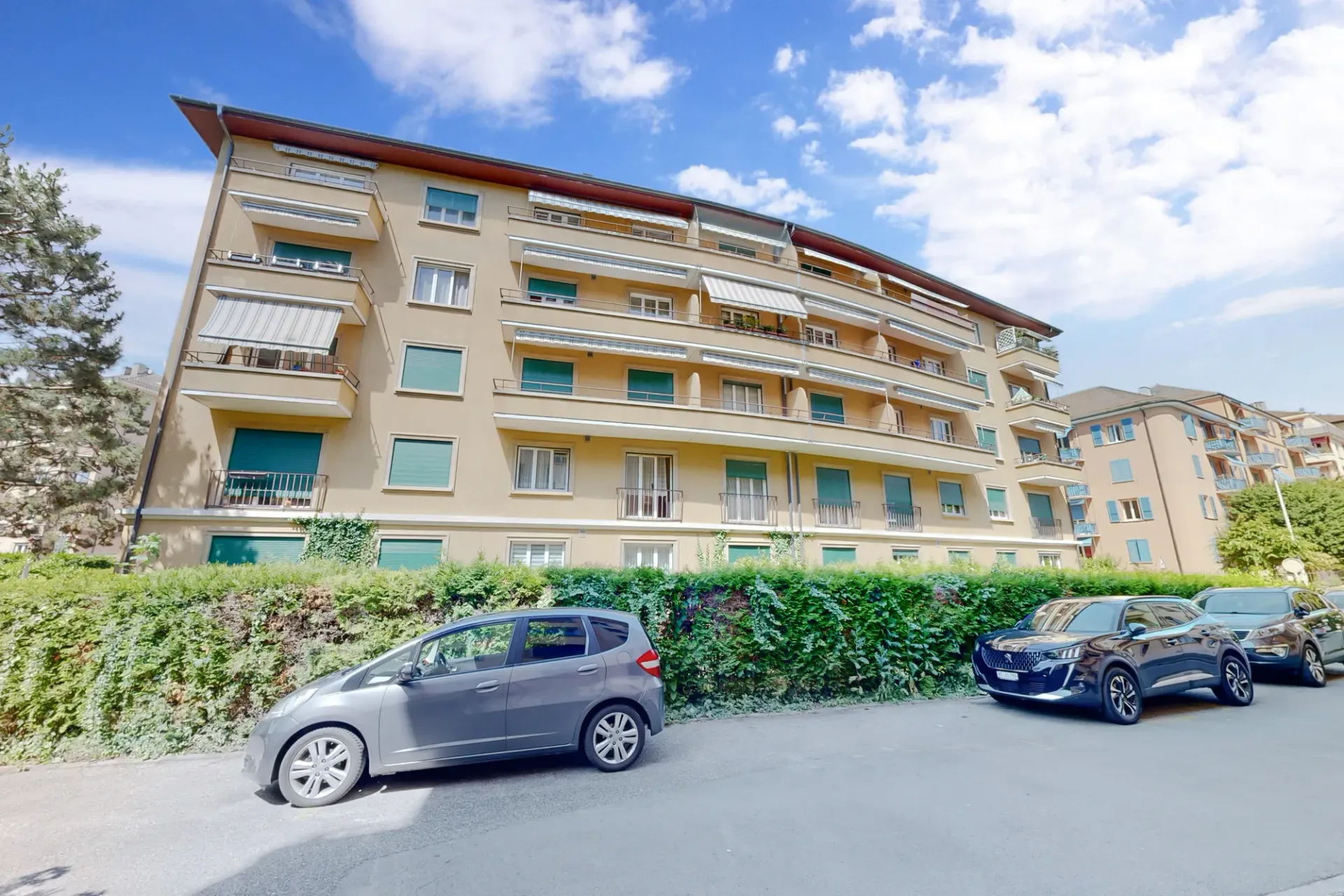 Posto auto esterno in affitto