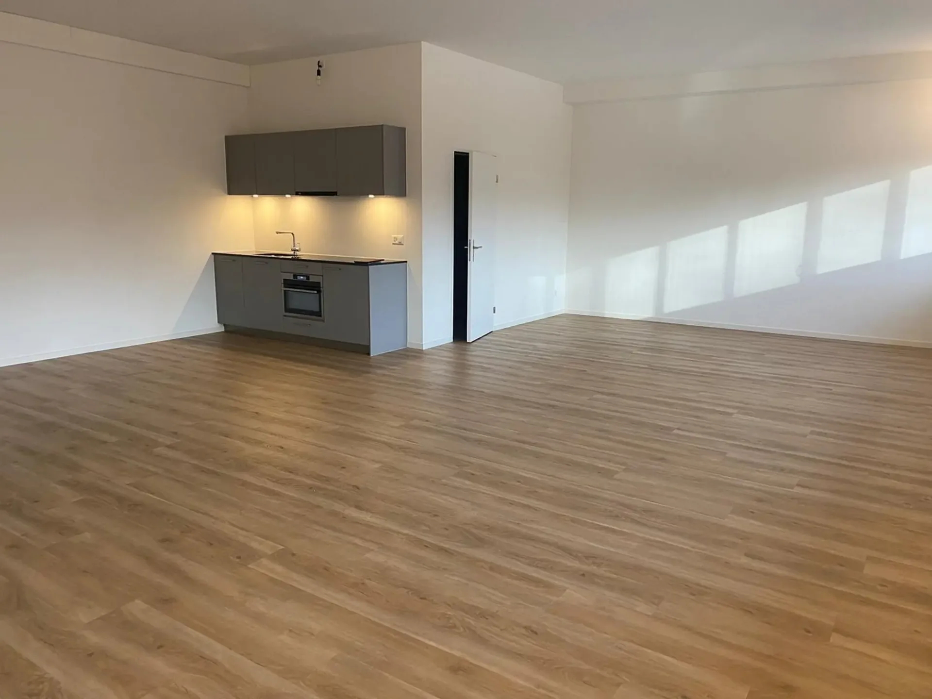 Schönes Gewerbeatelier oder Büro