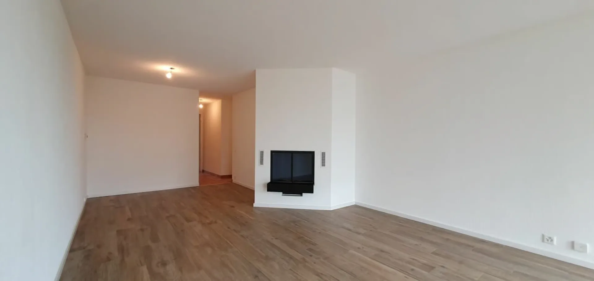 Wohnung mit 3 Zimmern, Kamin und Veranda