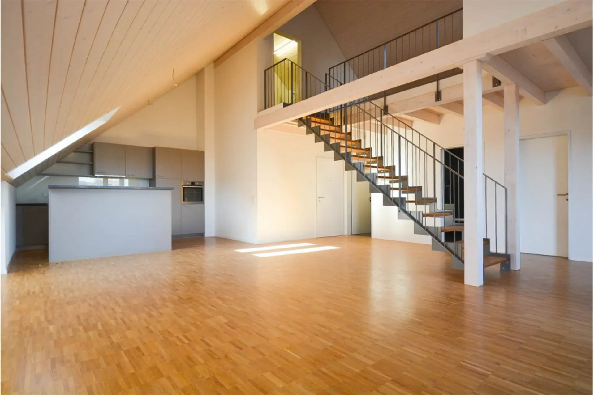 Vivere spaziosamente con 114 m² – La tua nuova maisonette a Wittnau