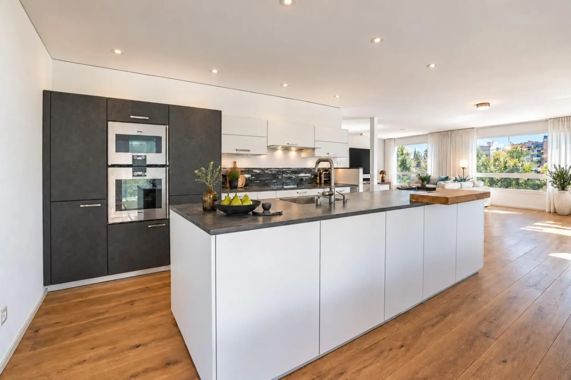 Moderne und gepflegte 4.5-Zi. Wohnung mit grossem Balkon