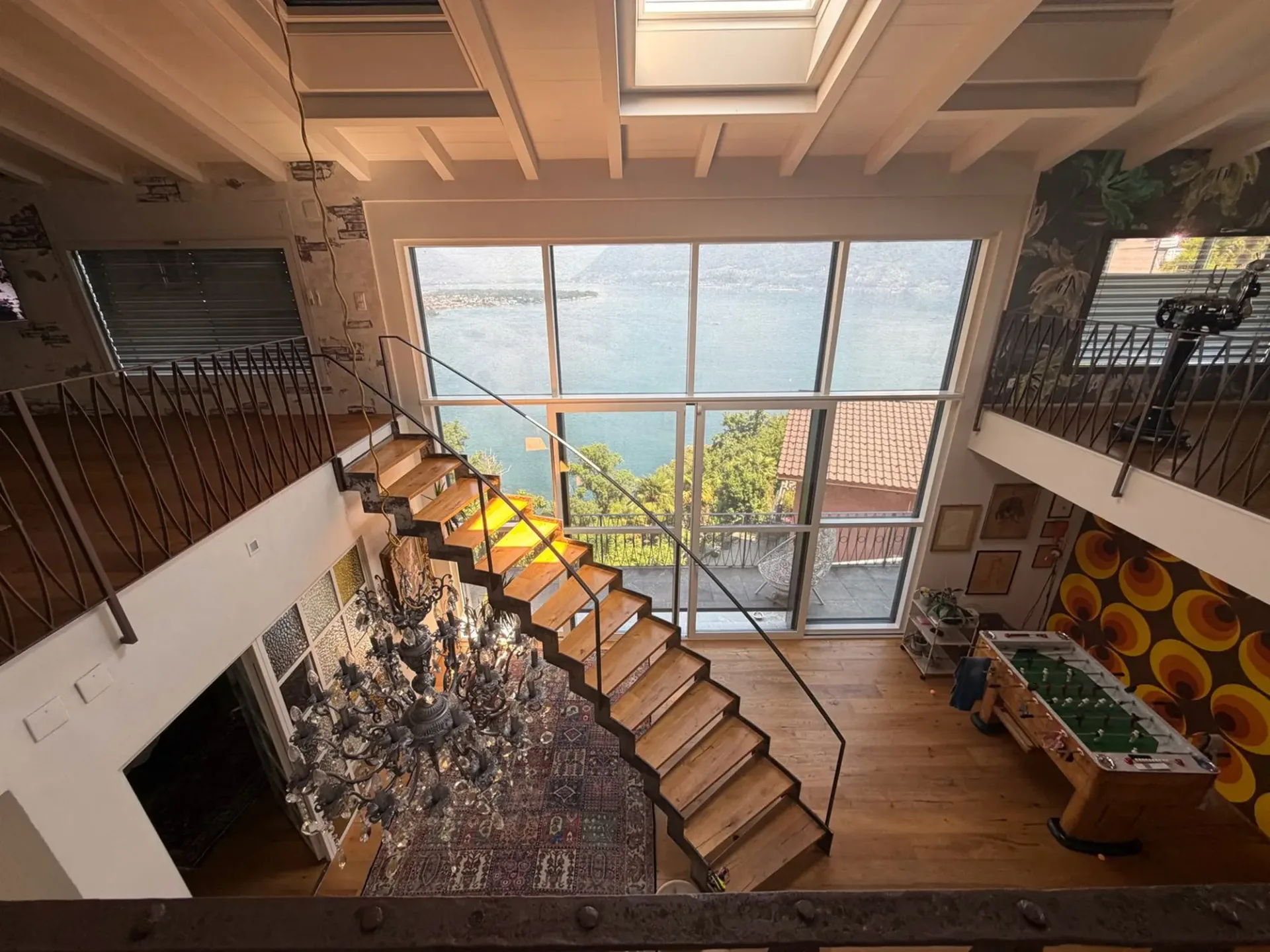 Elegantes Loft-Apartement mit 3.5 Zimmern und Pool in Ronco sopra Ascona
