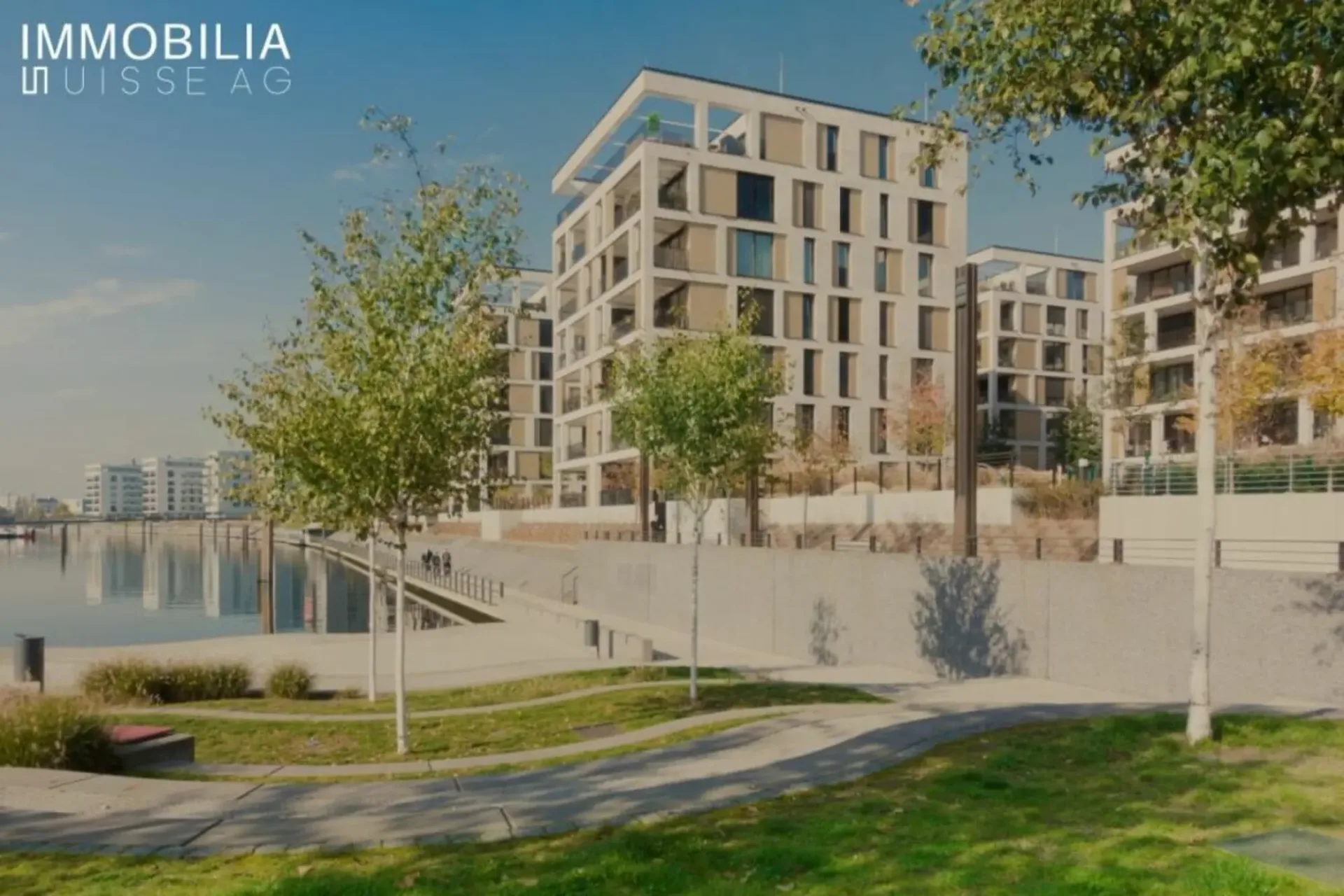 MITTEN IM ZENTRUM - STILVOLLE MAISONETTE MIT EINZIGARTIGER TERRASSE