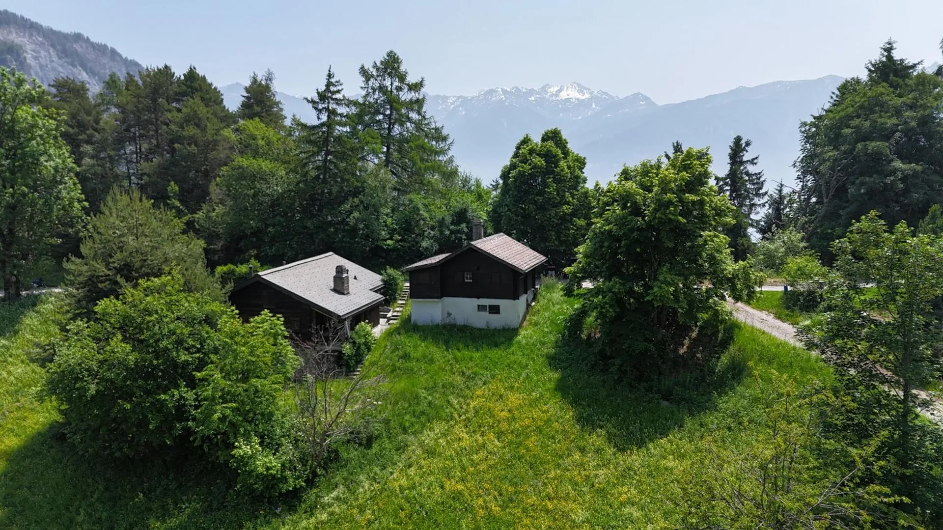 Chalet mit Charme in den Mayens de Chamoson mit Panoramablick auf die Alpen