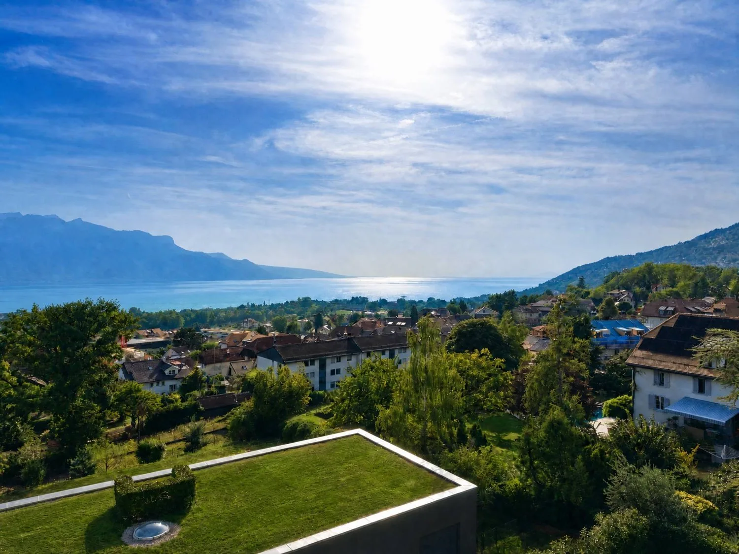 Maison de Maître rénovée avec vue panoramique sur le Léman
