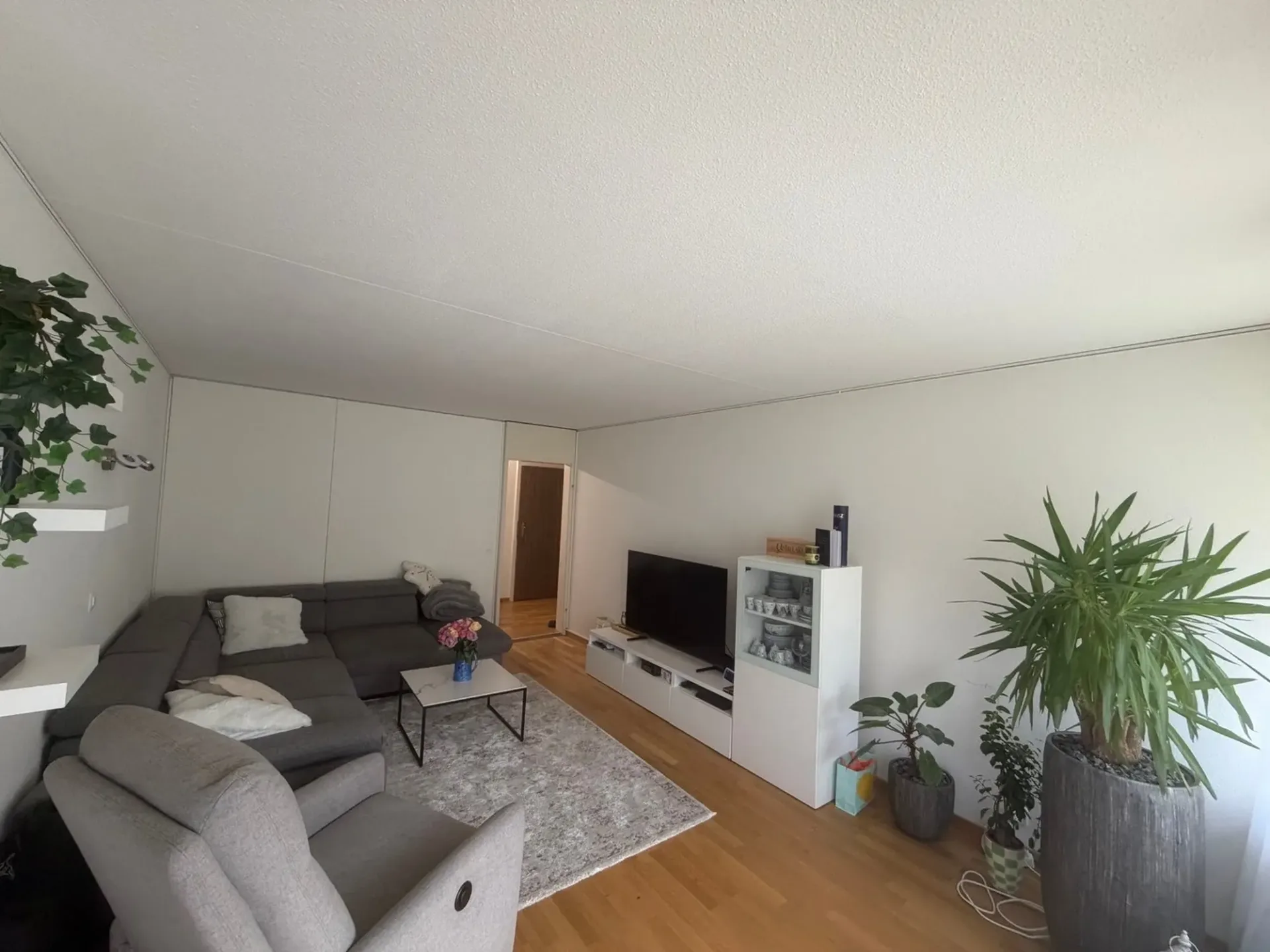 Gepflegte 3.5-Zimmer-Wohnung mit Balkon in Horgen – ab 01. November 2026 verfügbar