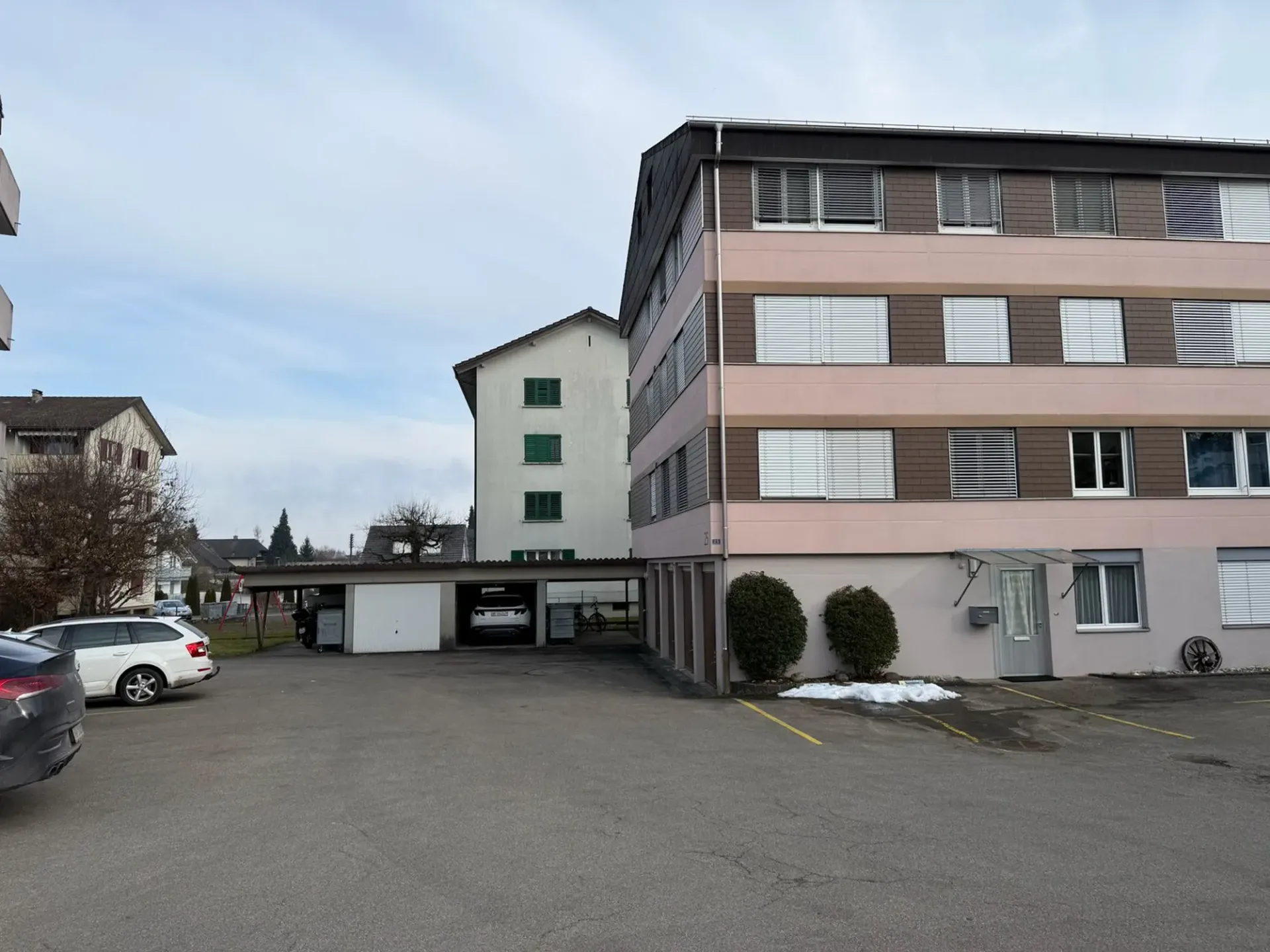 Charmantes Mehrfamilienhaus mit 7 Wohnungen in Thunstetten