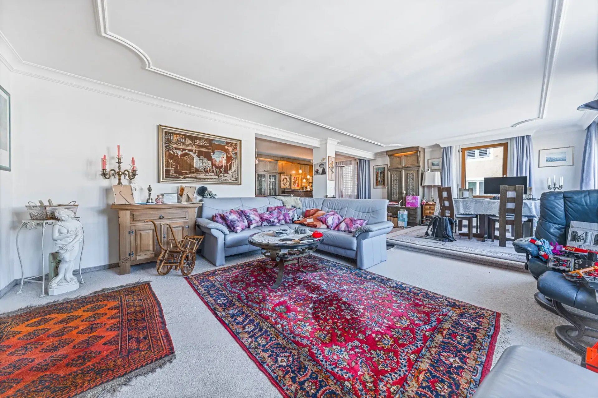 A home with business success