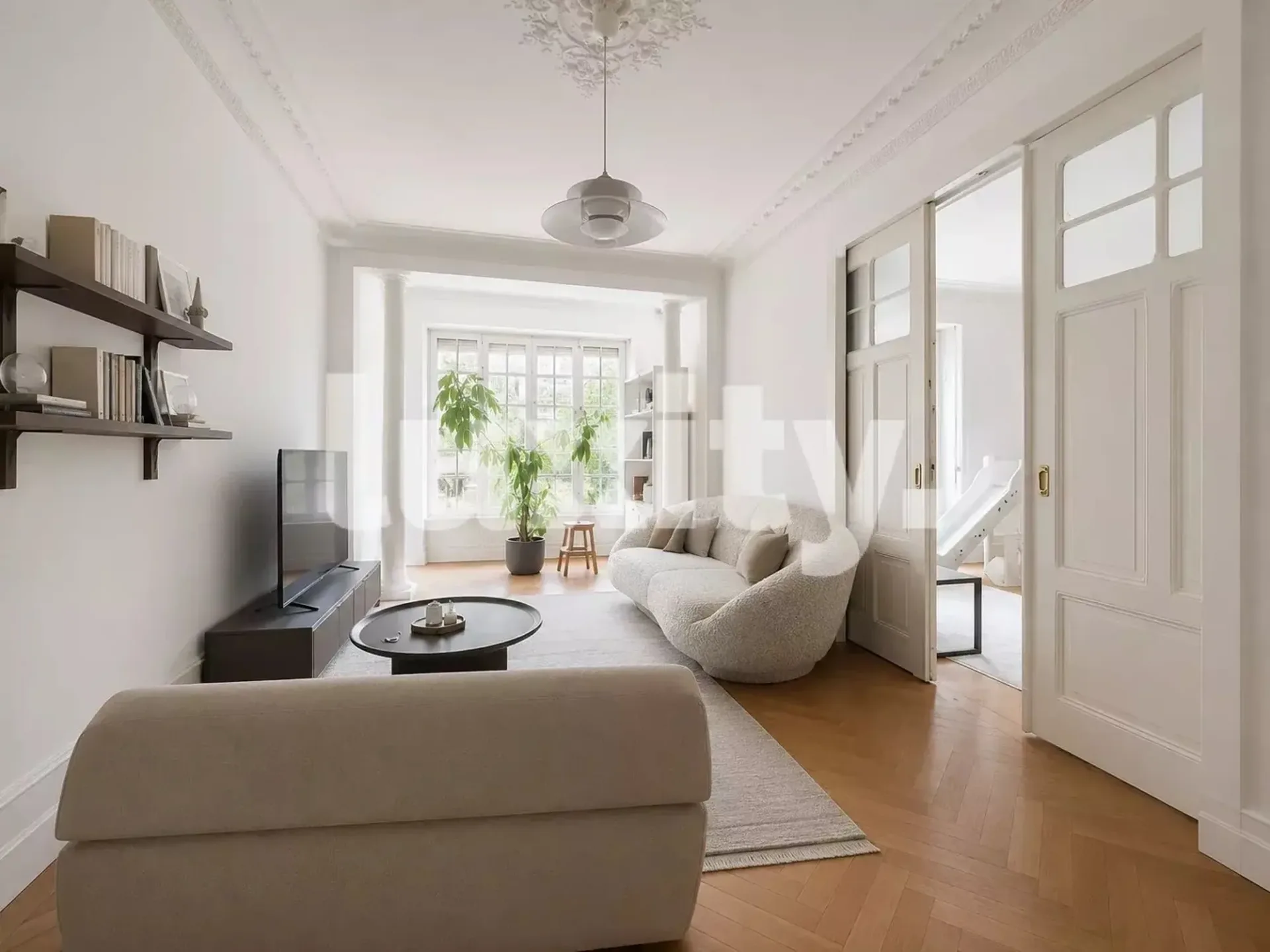 Elegantes Appartement im Haussmann-Stil mit Balkon
