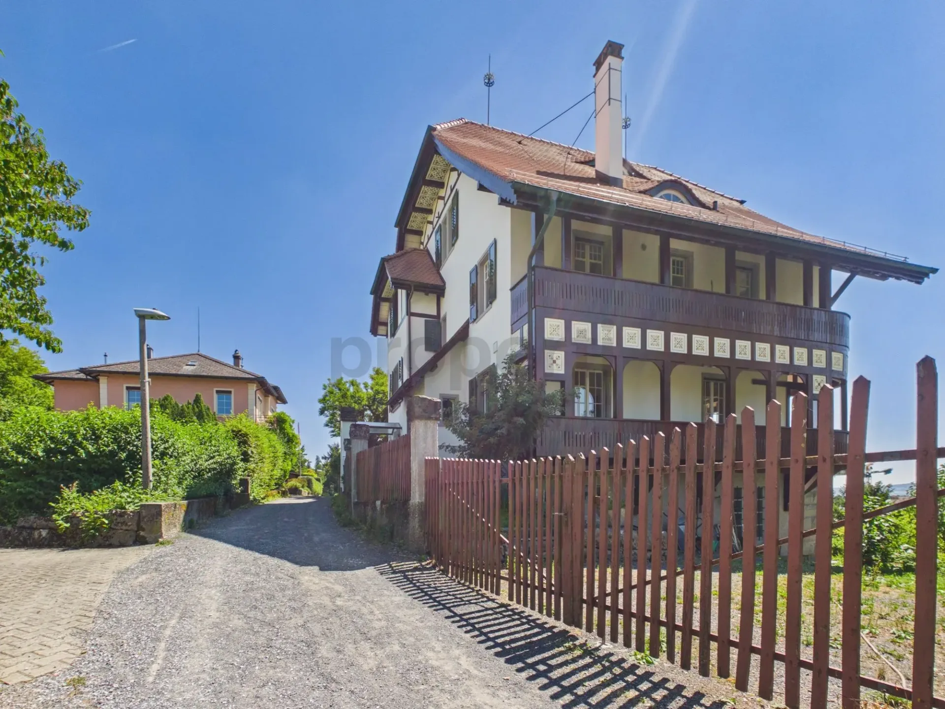 EXKLUSIVE VILLA - RENOVIERT 2026 & ZUM WOHLFÜHLEN