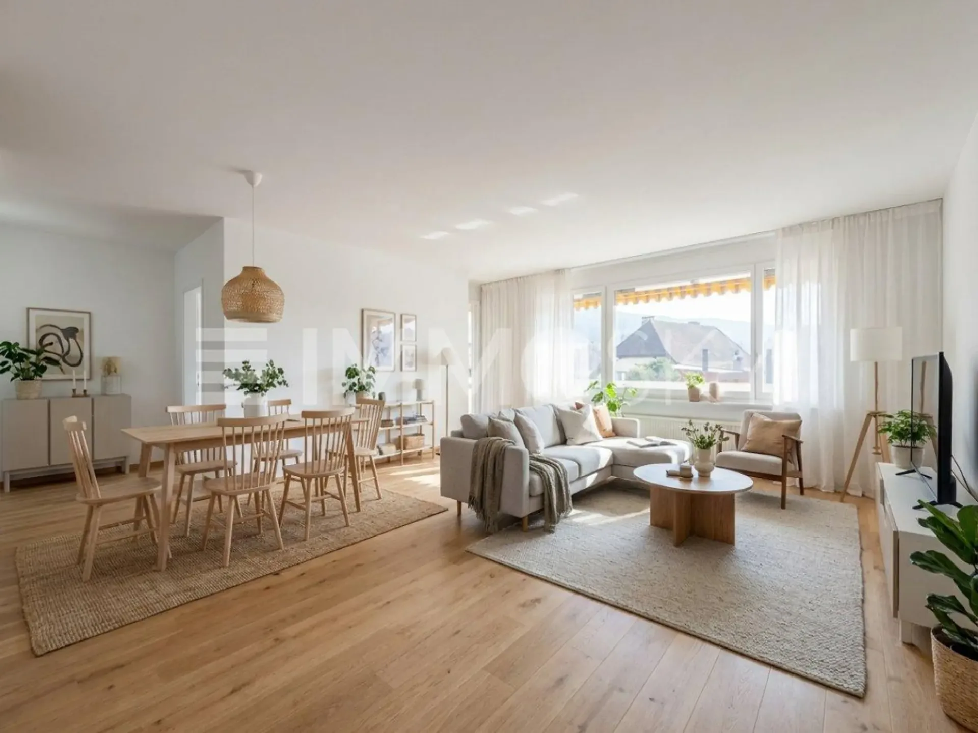 Schönes helles Apartment mit Balkon