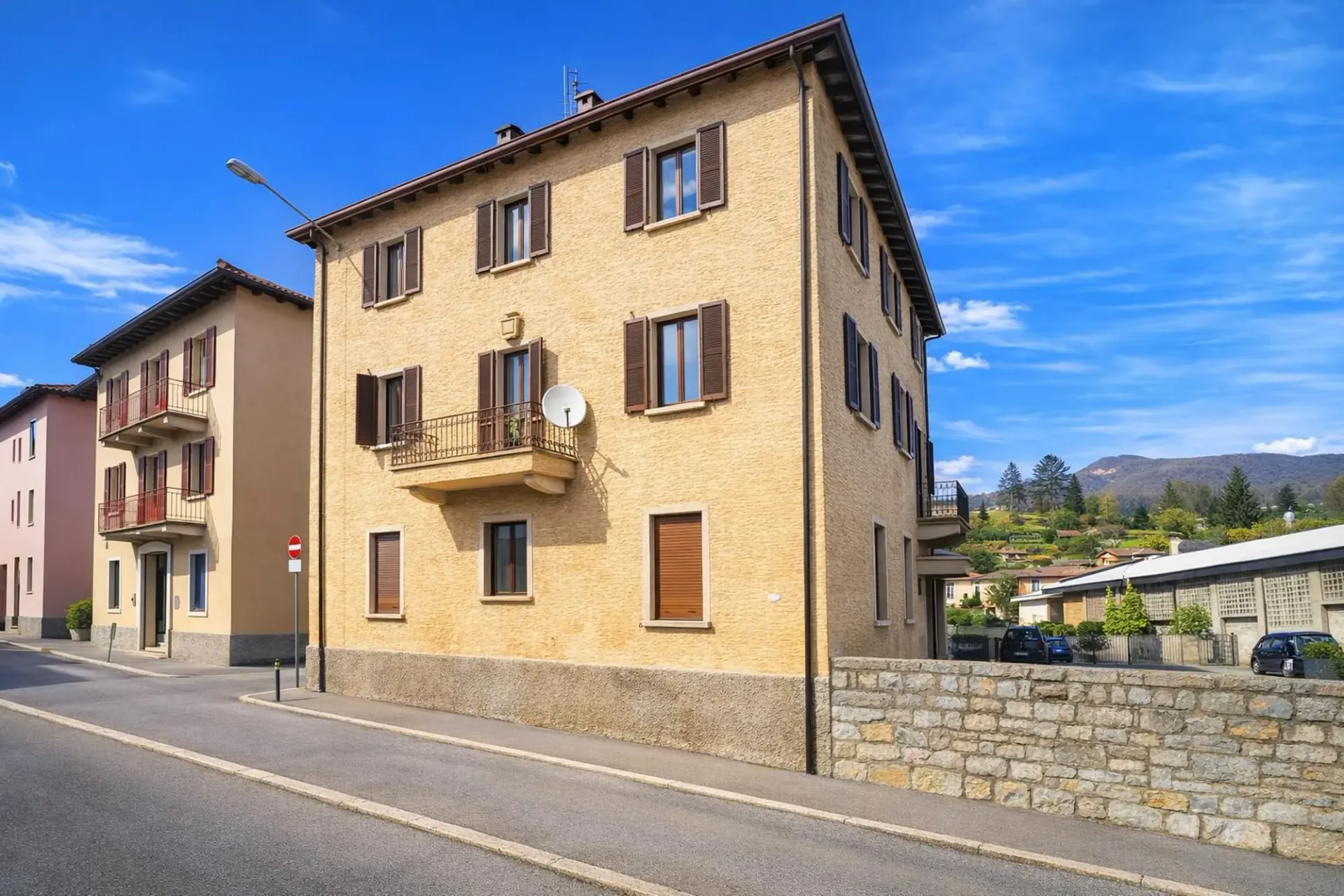 Palazzina entièrement louée avec un rendement de 4,7%
