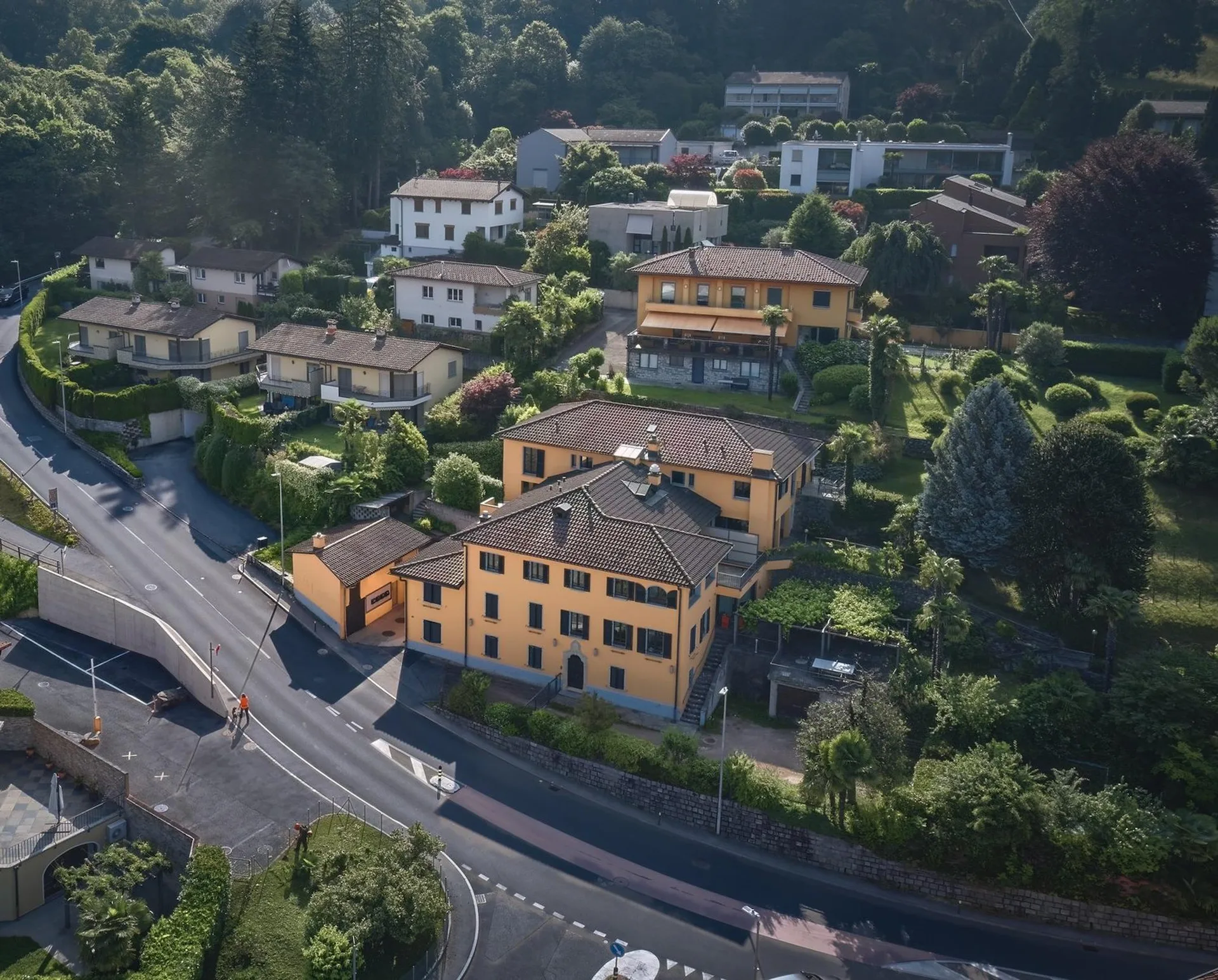 Affittasi prestigioso appartamento di 7 locali in residenza storica a Origlio