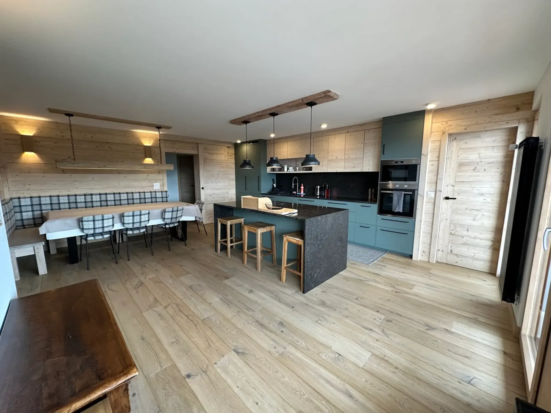 Sehr schönes 5,5-Zimmer-Apartment