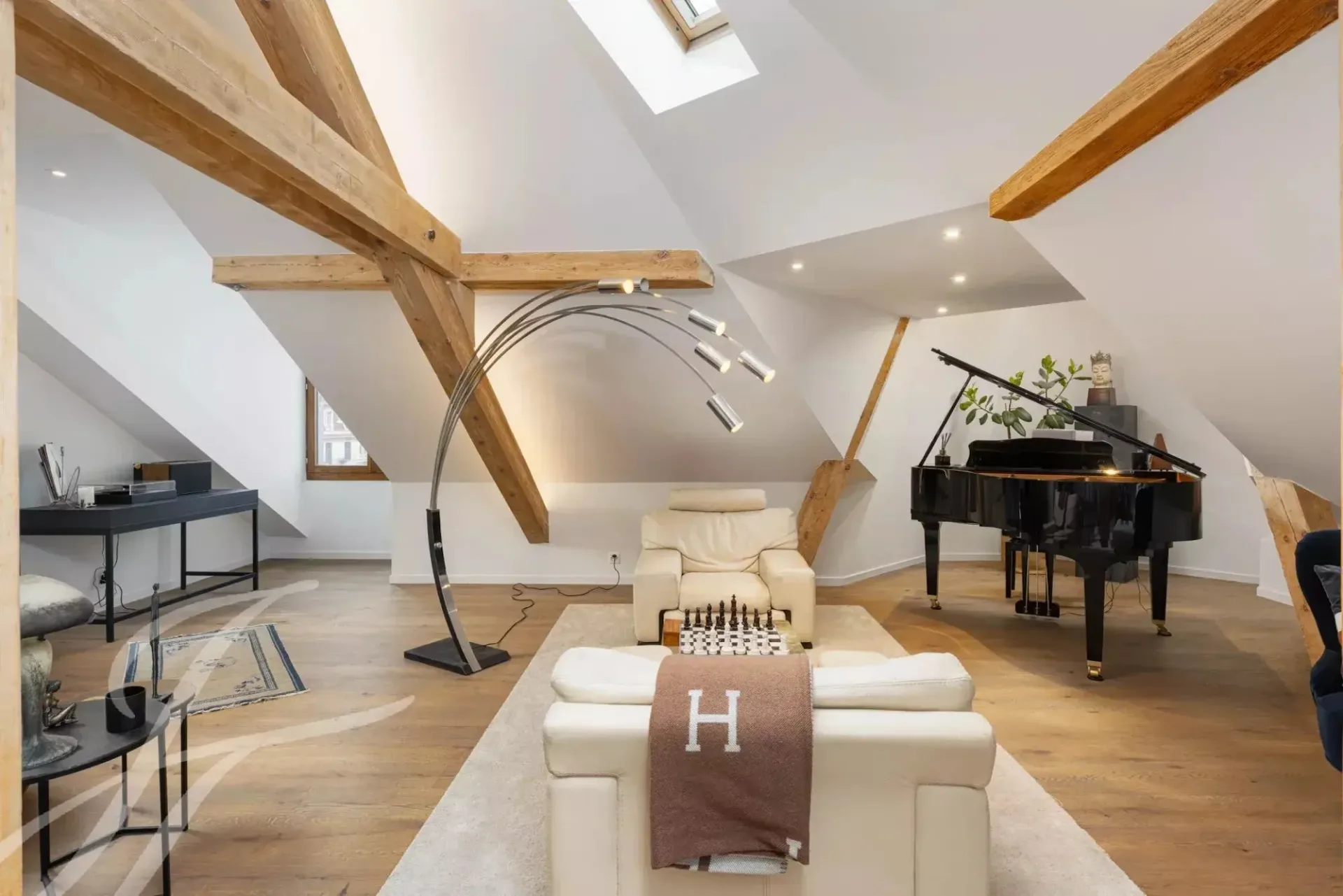 Volume, elegance, location: an exceptional trio