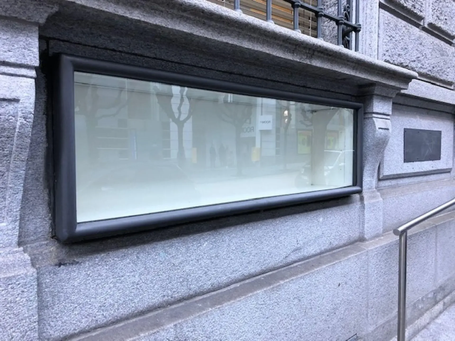 Eine Ausstellungsverkaufsstelle erwartet Sie