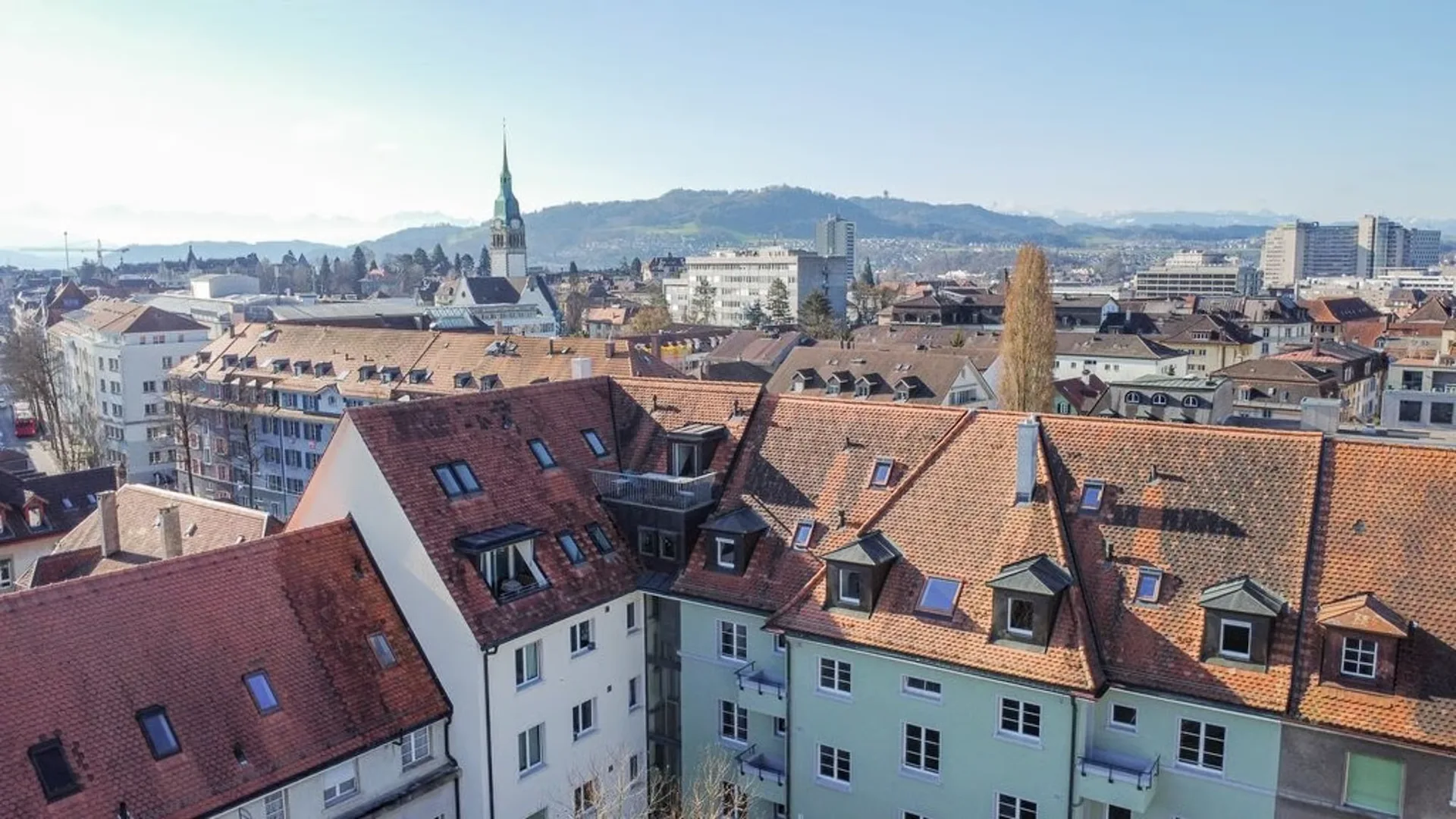 Totally renovated 3.5-room apartment with its own garden in Länggasse!