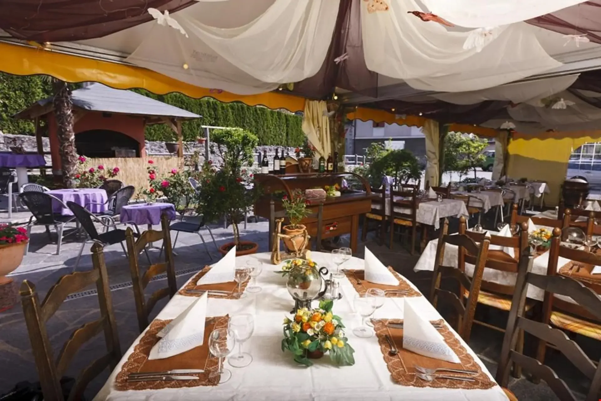 Kleine Pension mit Restaurant
