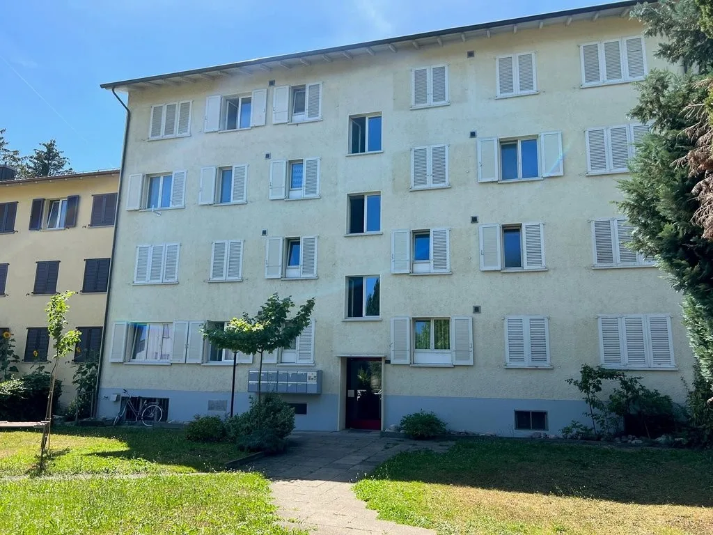 Affascinante appartamento di 2 camere con balcone