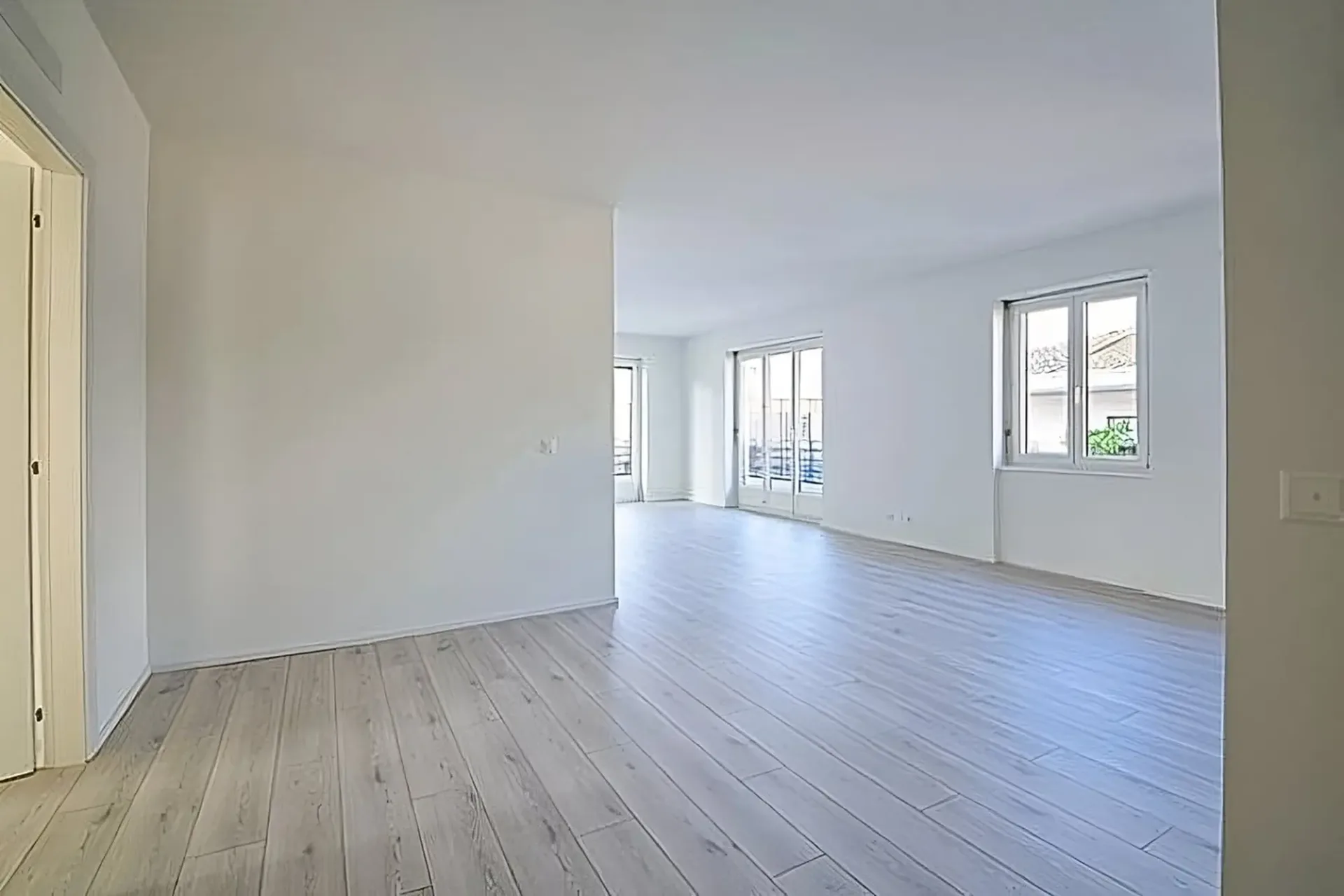 Großes 4.5-Zimmer-Wohnung komplett renoviert in Chiasso