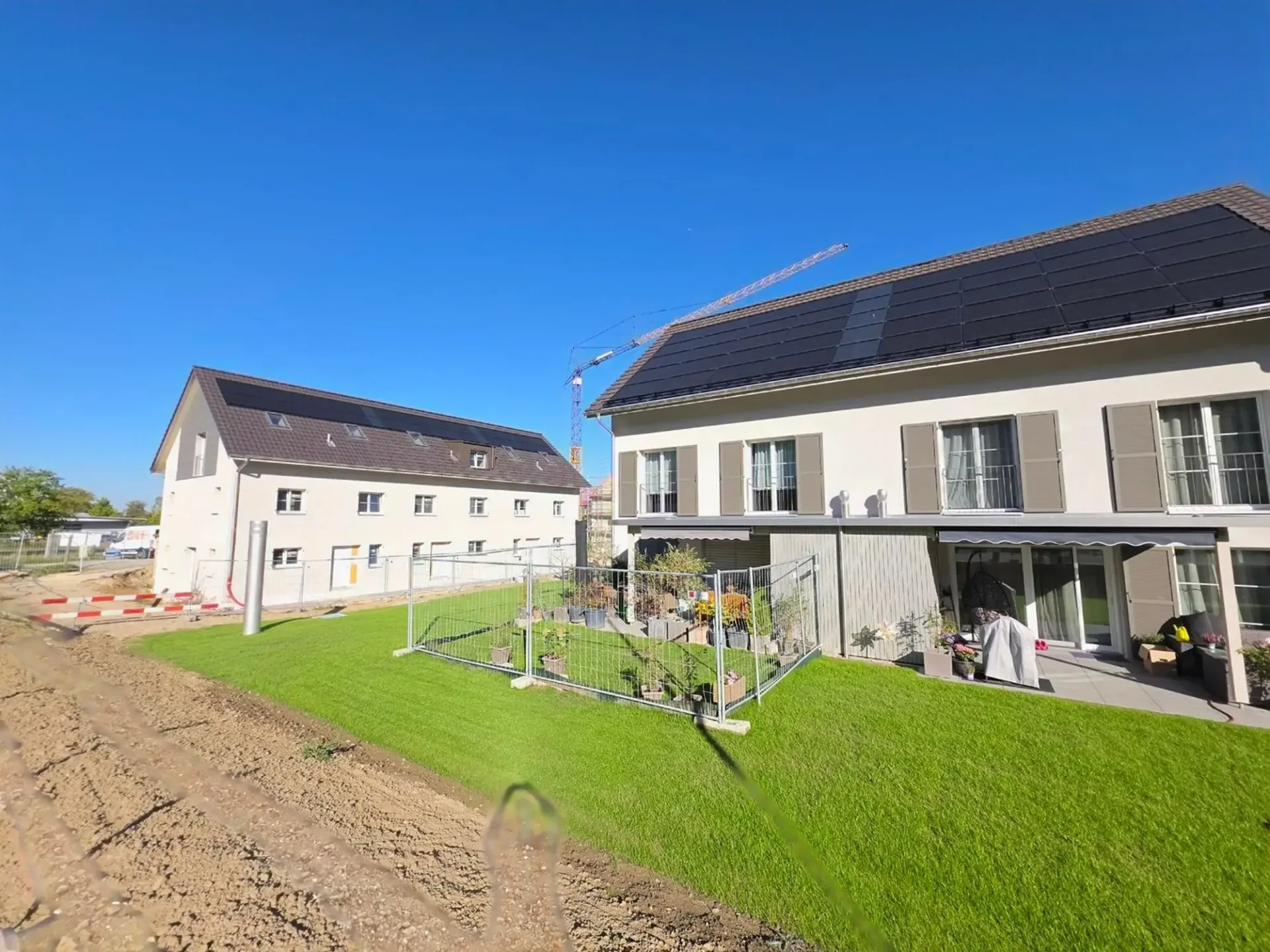 Neubau-Reiheneinfamilienhaus mit 4.5 Zimmern und herrlicher Aussicht in Hüttlingen